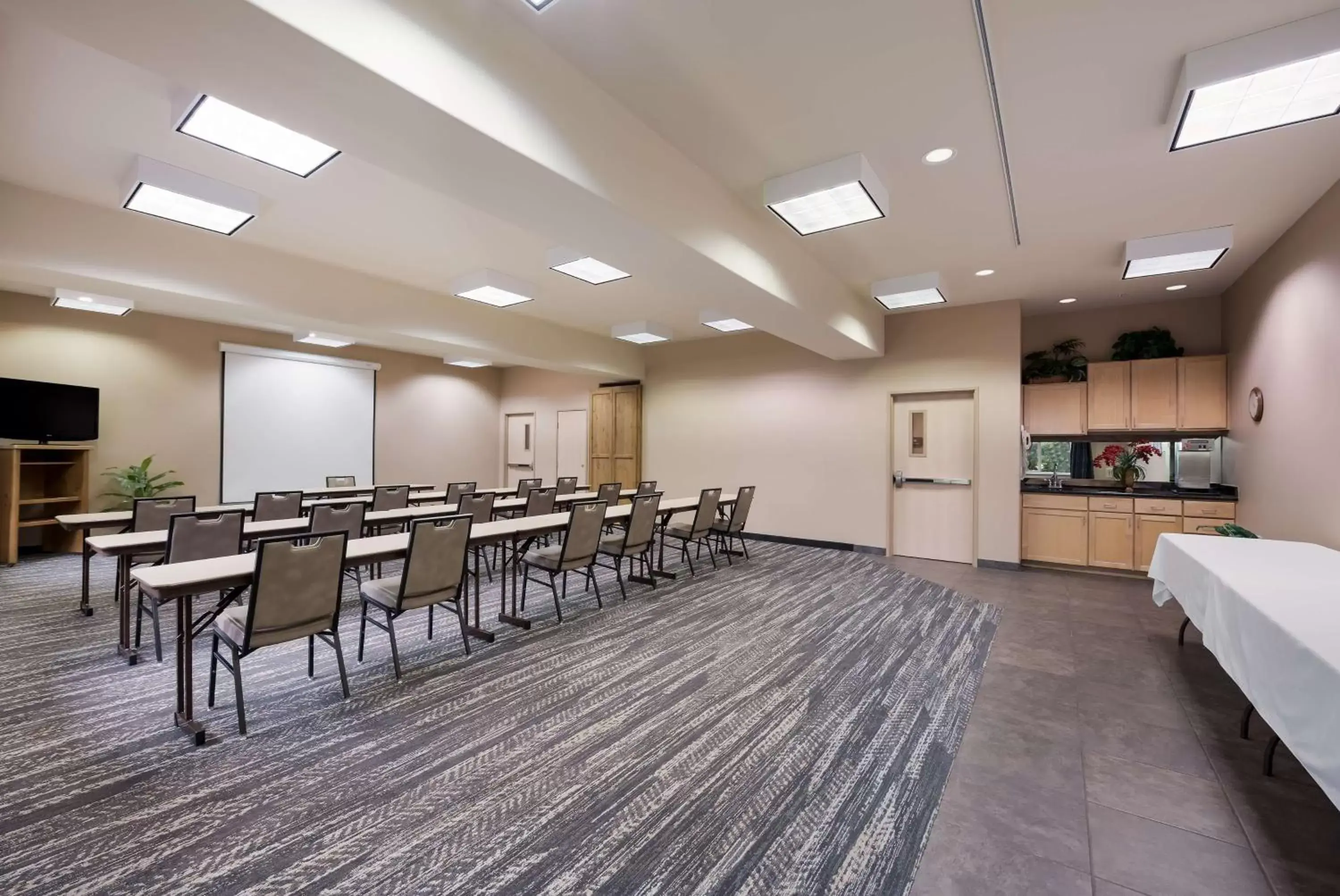 Meeting/conference room in Best Western Plus Kentwood Lodge