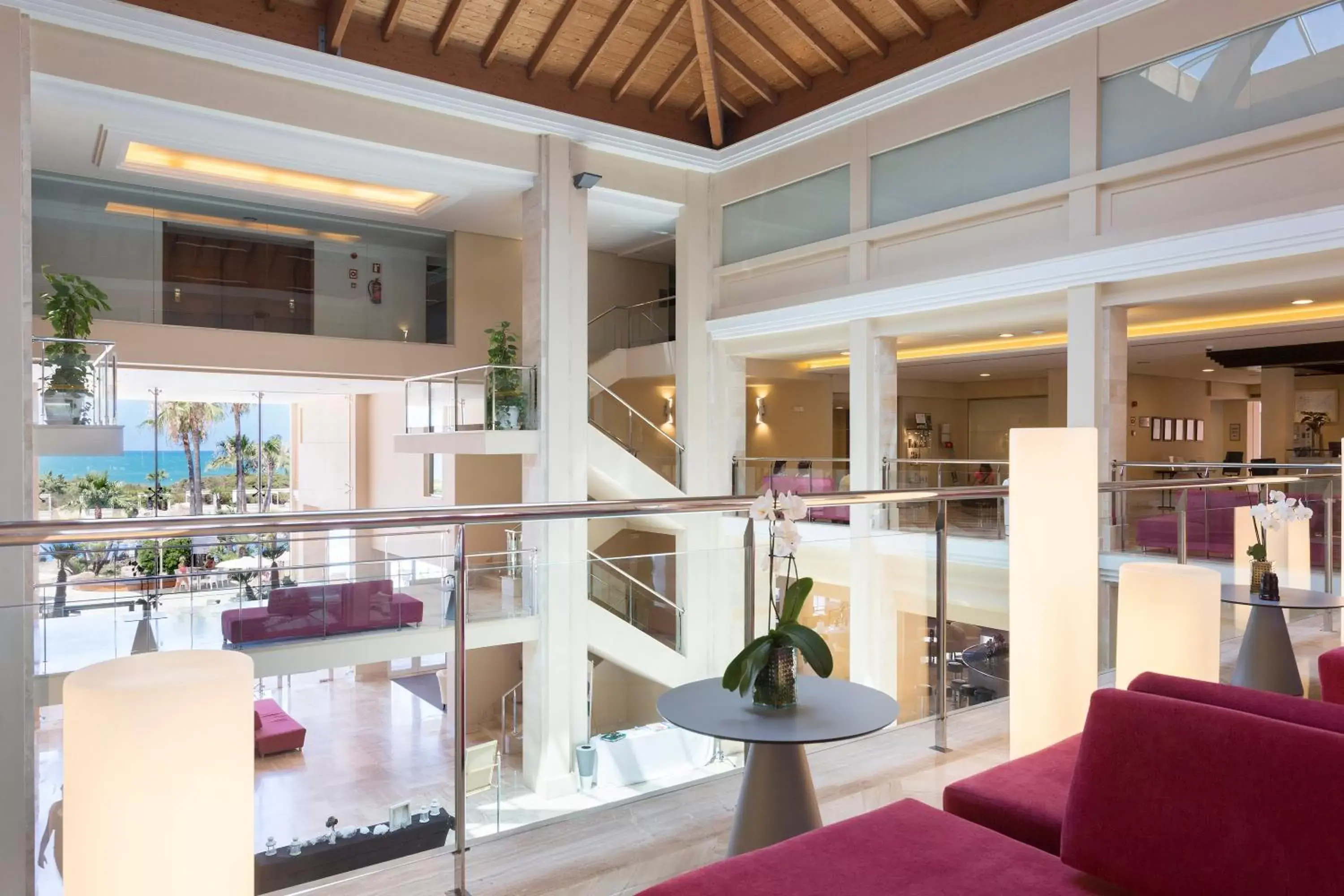 Lobby or reception in Hipotels Playa La Barrosa - Adults Only