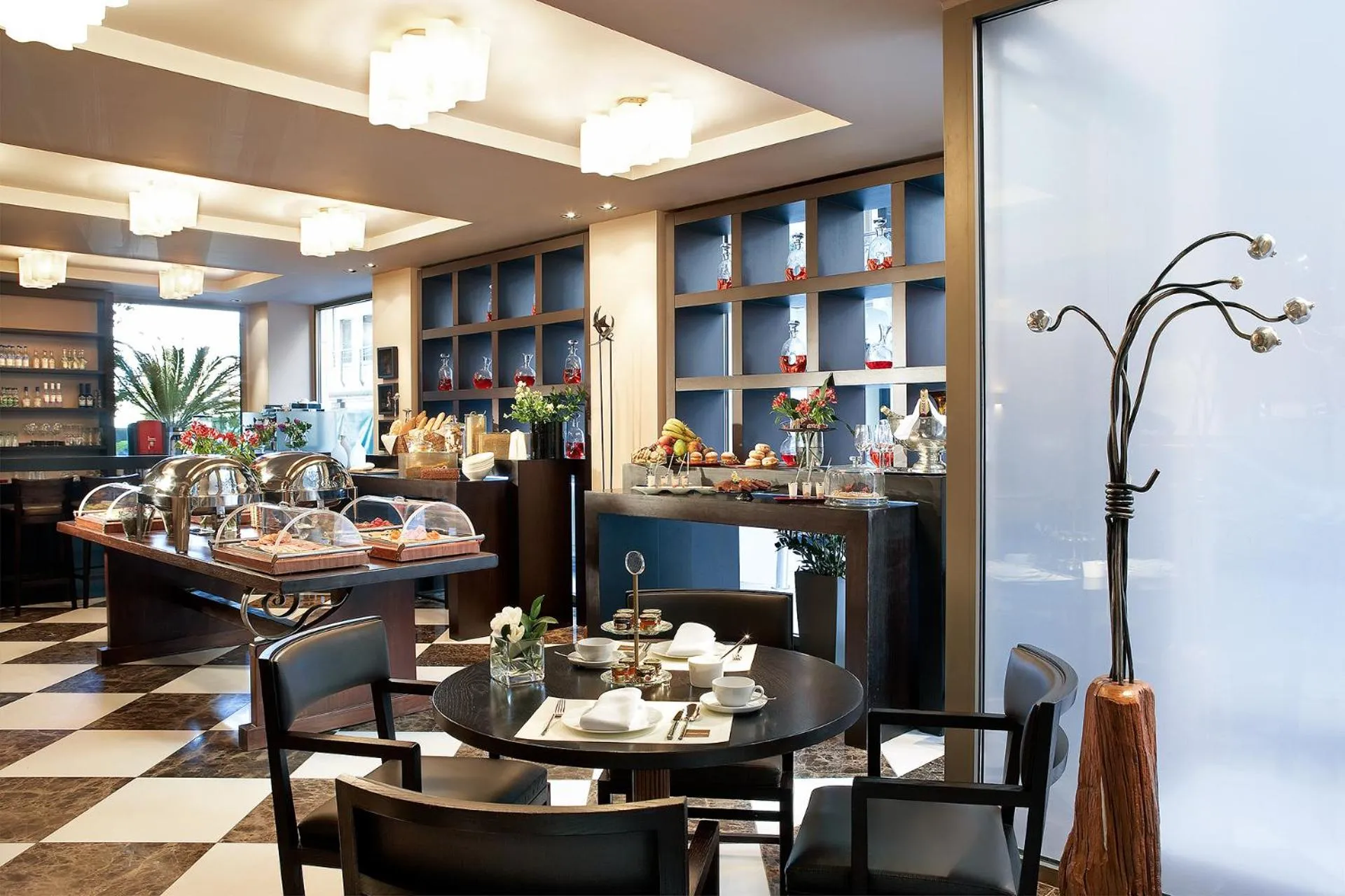 Restaurant/places to eat in Daios Luxury Living