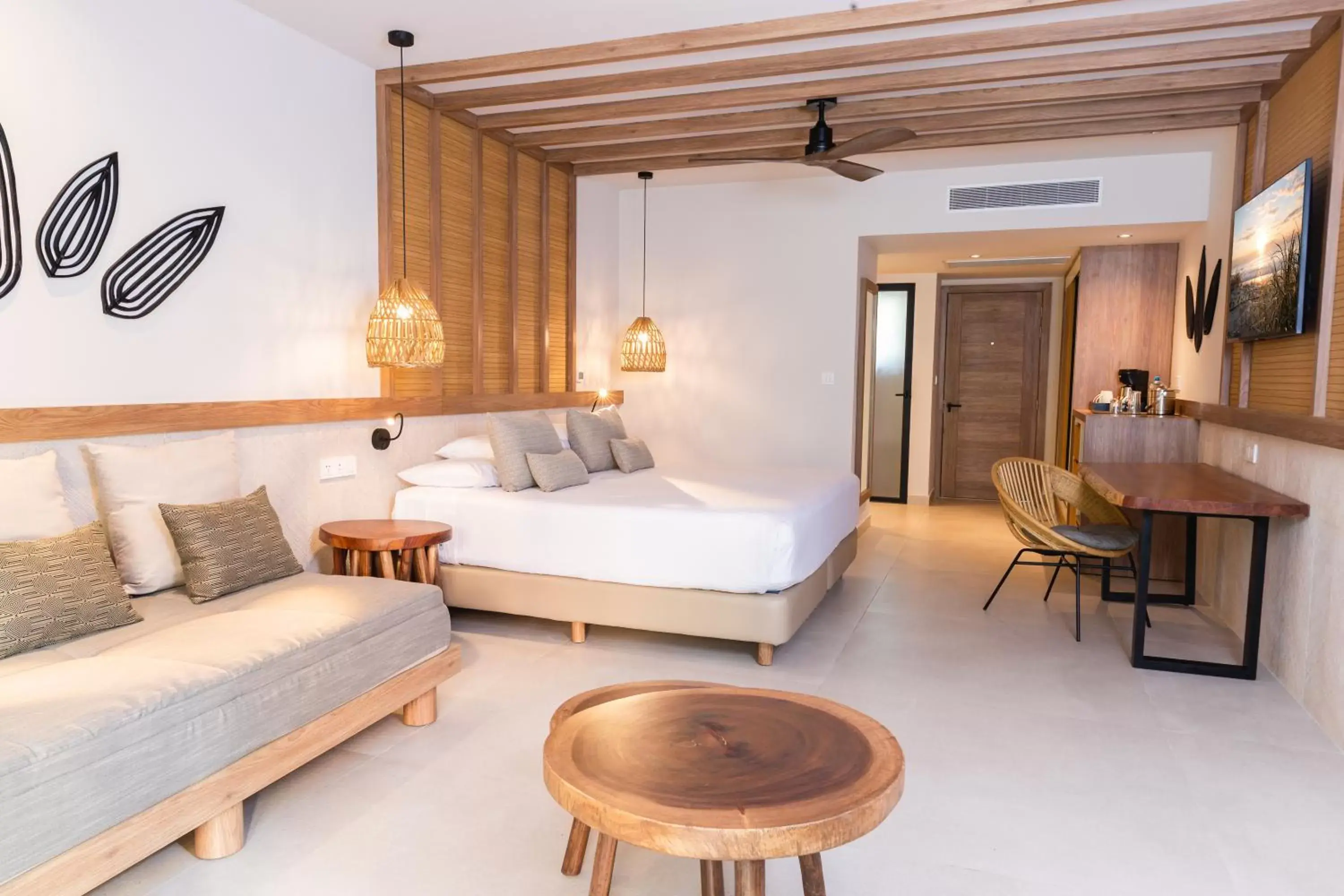 Junior Suite Deluxe Swim Up (2 Adults + 1 Child) in Bahia Principe Luxury Akumal - All Inclusive Junior Suite Deluxe Swim Up (2 Adults + 1 Child) in Bahia Principe Luxury Akumal - All Inclusive