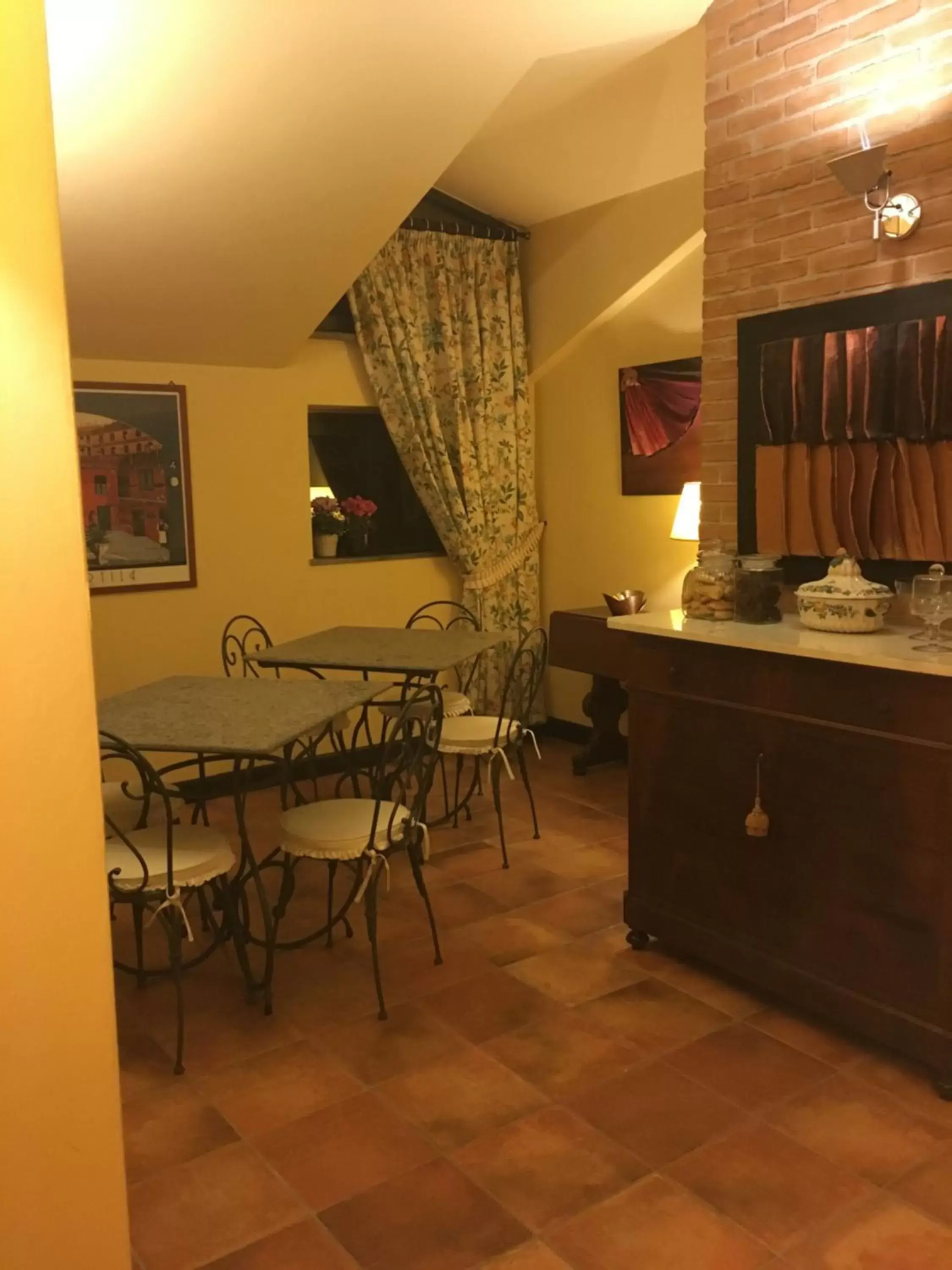 Food and drinks, Dining Area in B&B MontAlbano