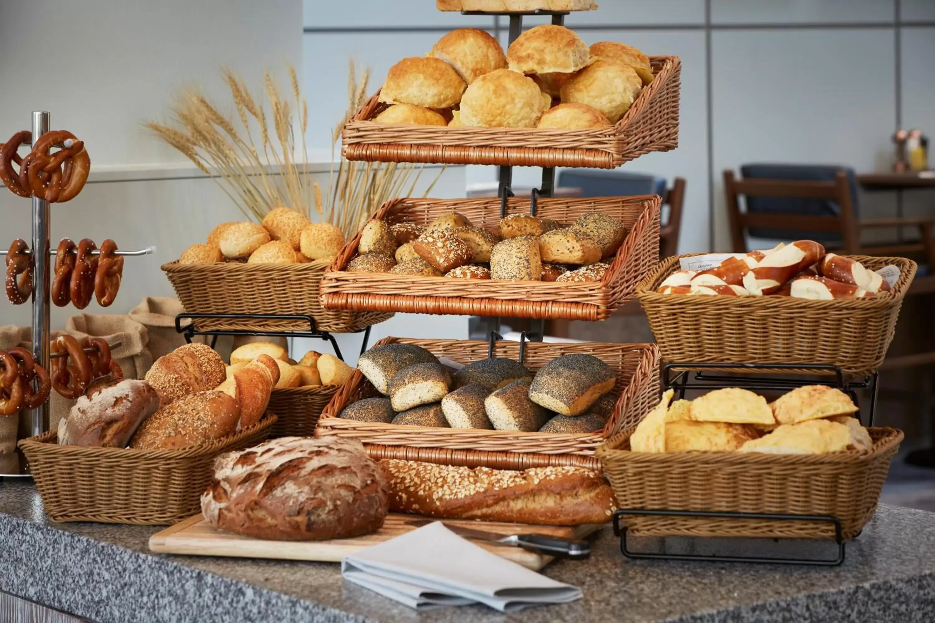 Restaurant/places to eat in Hilton Frankfurt City Centre Restaurant/places to eat in Hilton Frankfurt City Centre