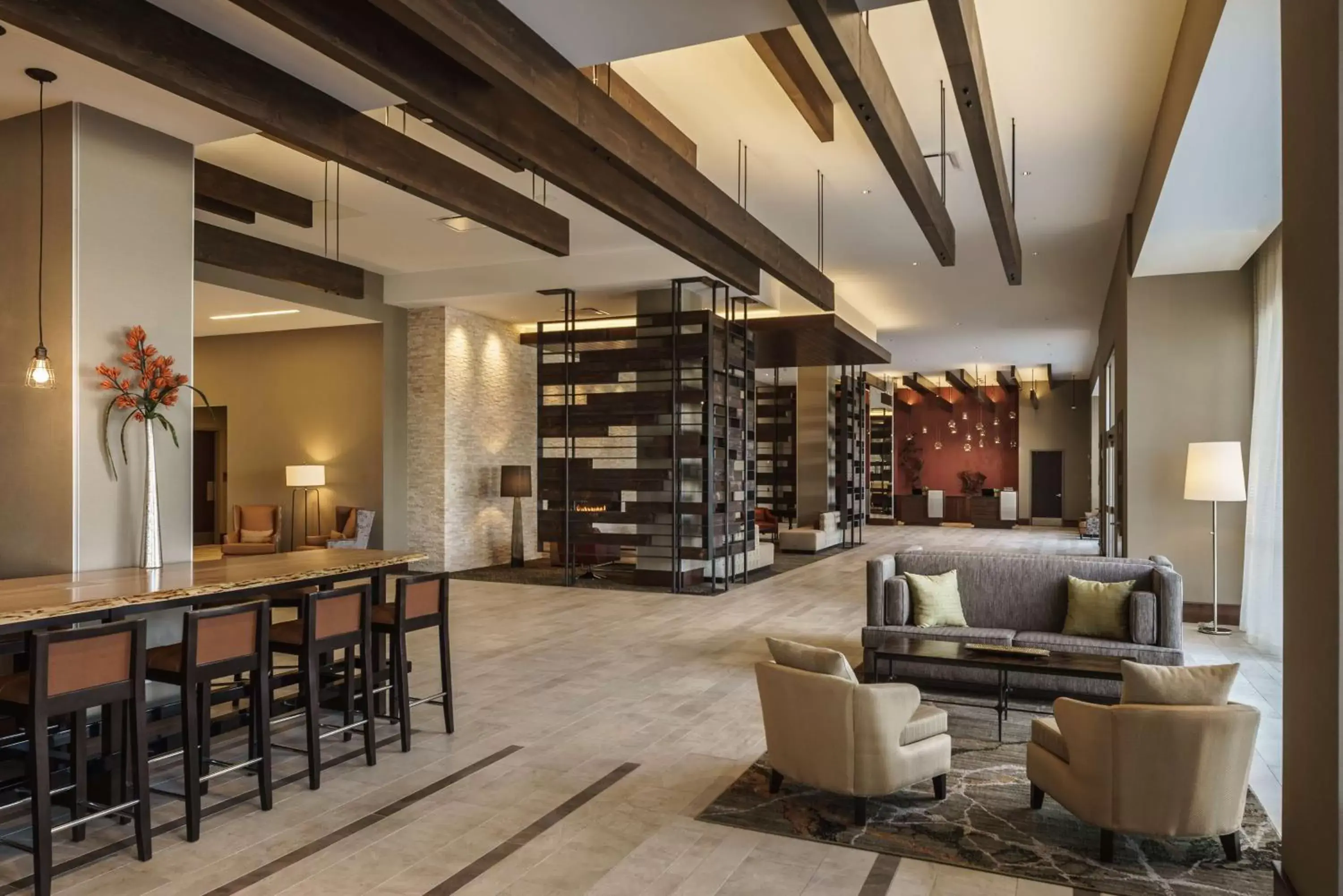 Lobby or reception, Lounge/Bar in Hyatt Regency Aurora-Denver Conference Center