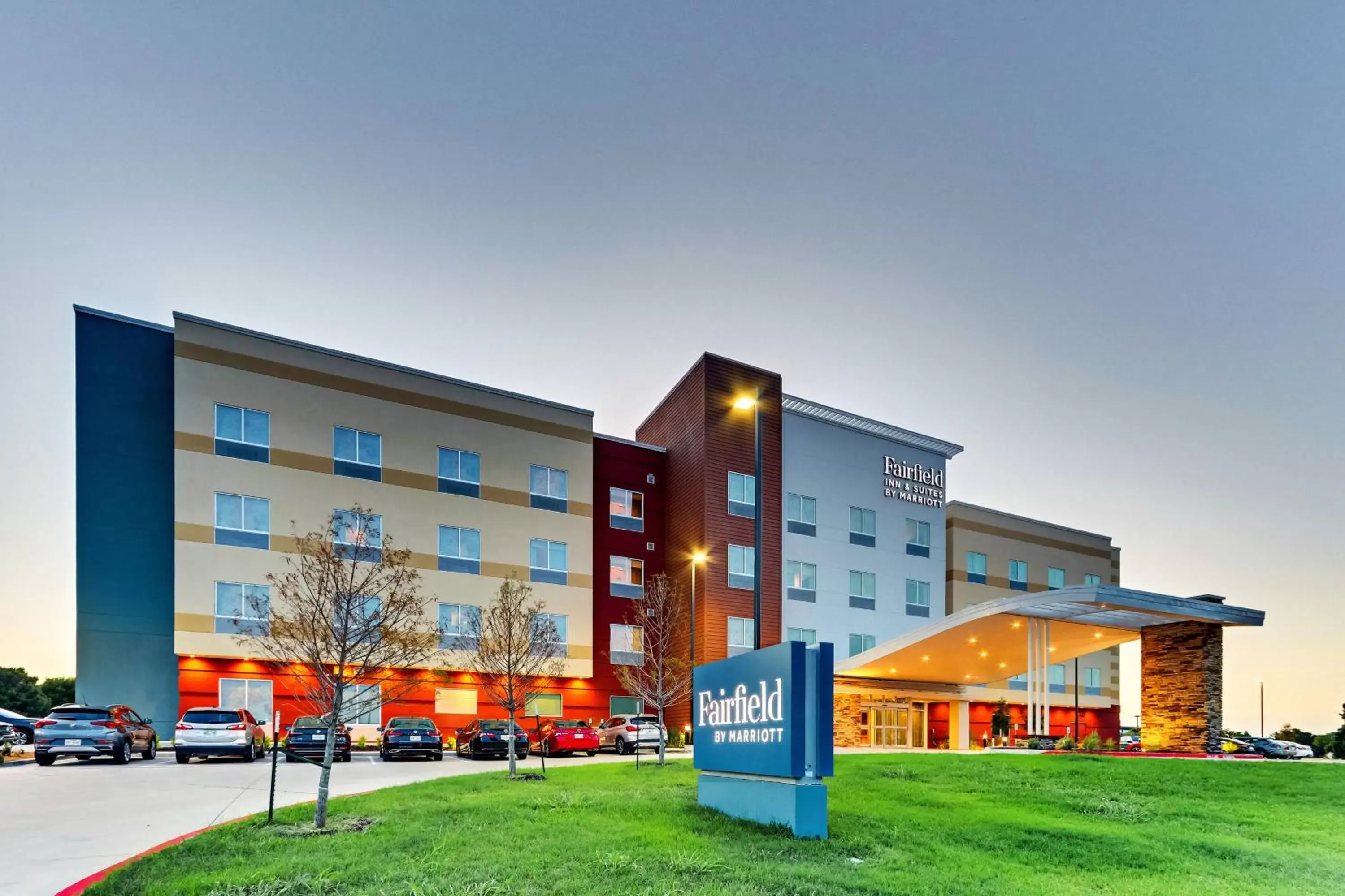 Other, Property Building in Fairfield Inn & Suites by Marriott Dallas Love Field