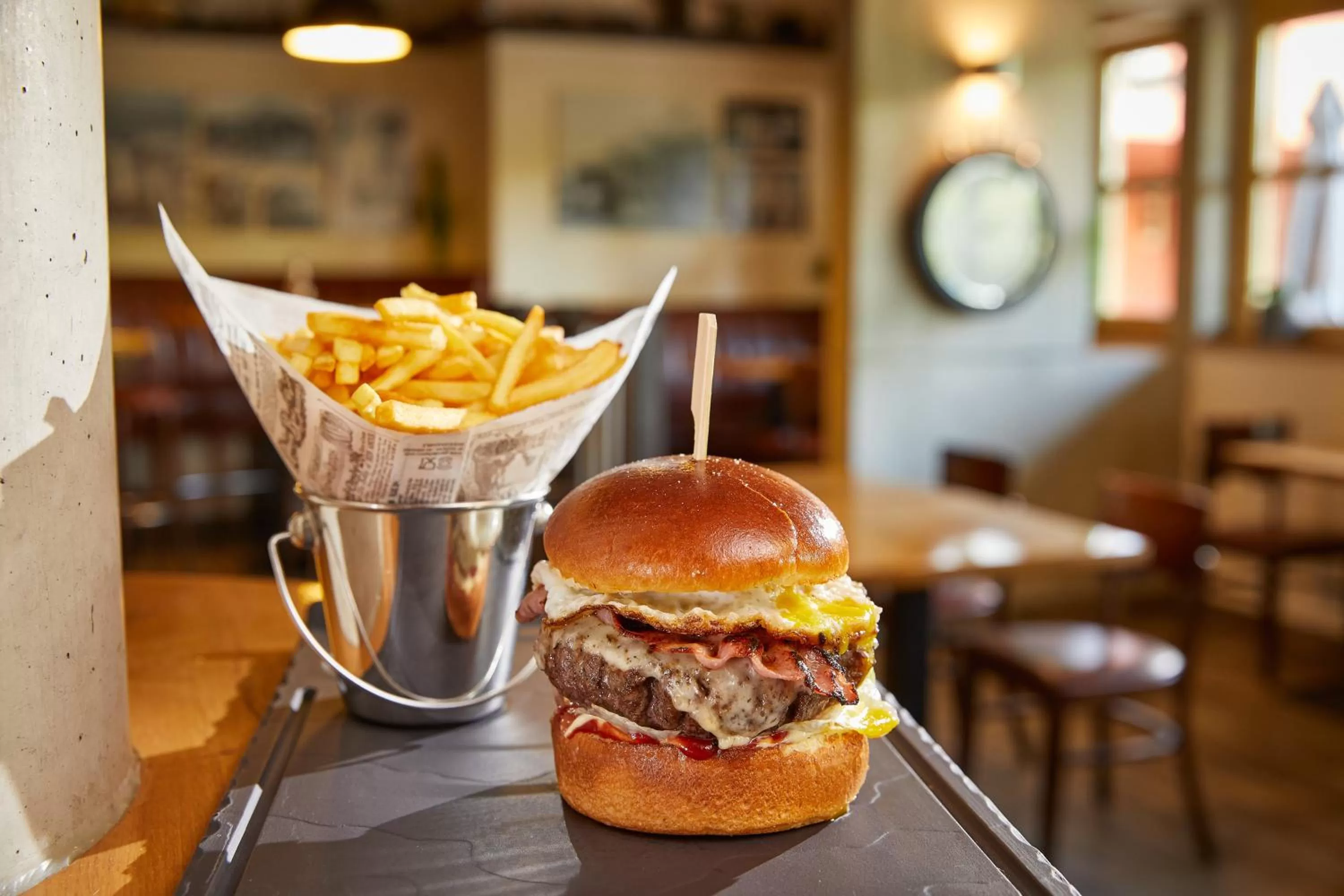 Food and drinks in Hotel Simon's Plaza