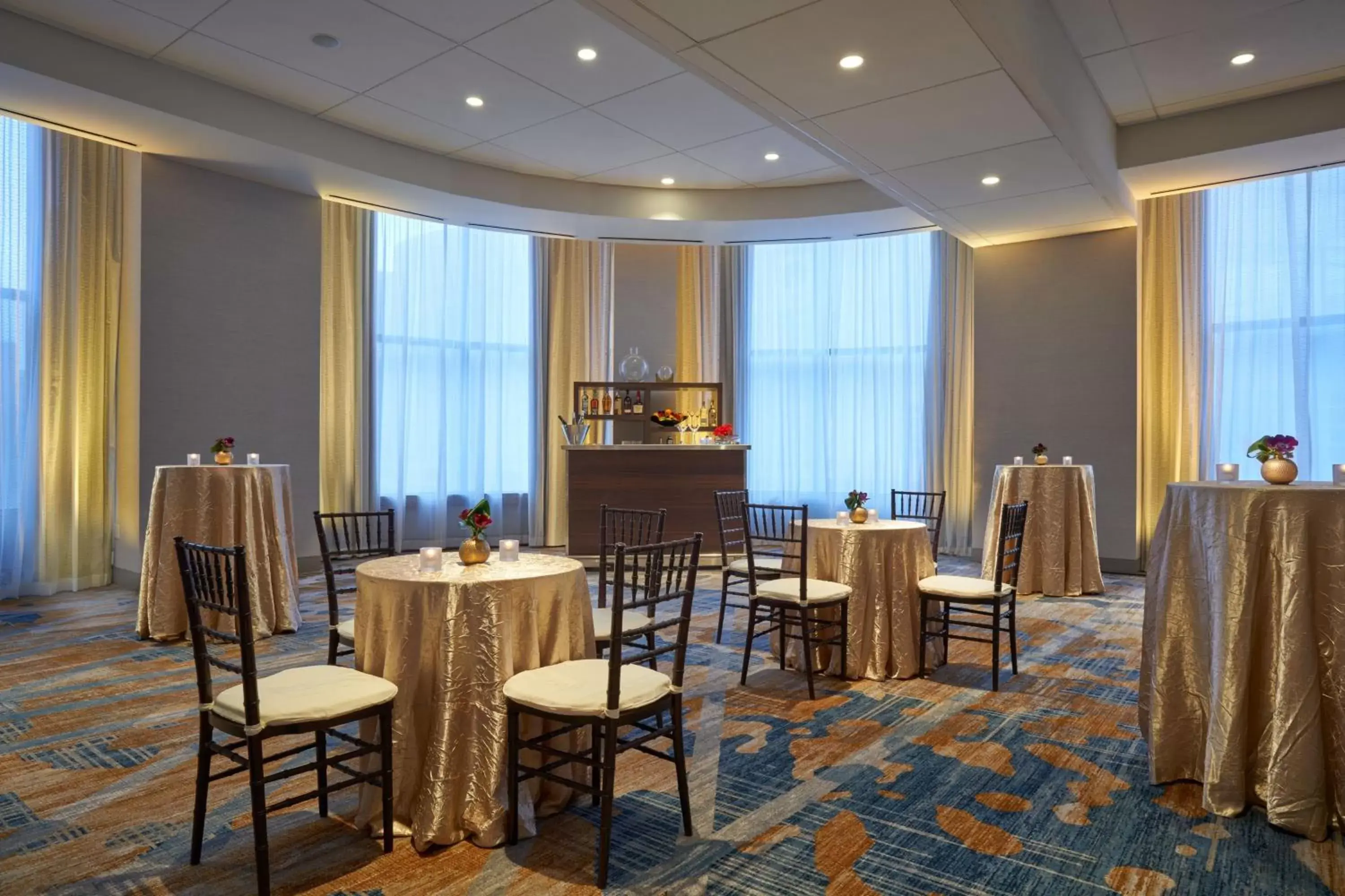 Meeting/conference room, Restaurant/Places to Eat in The Westin Indianapolis