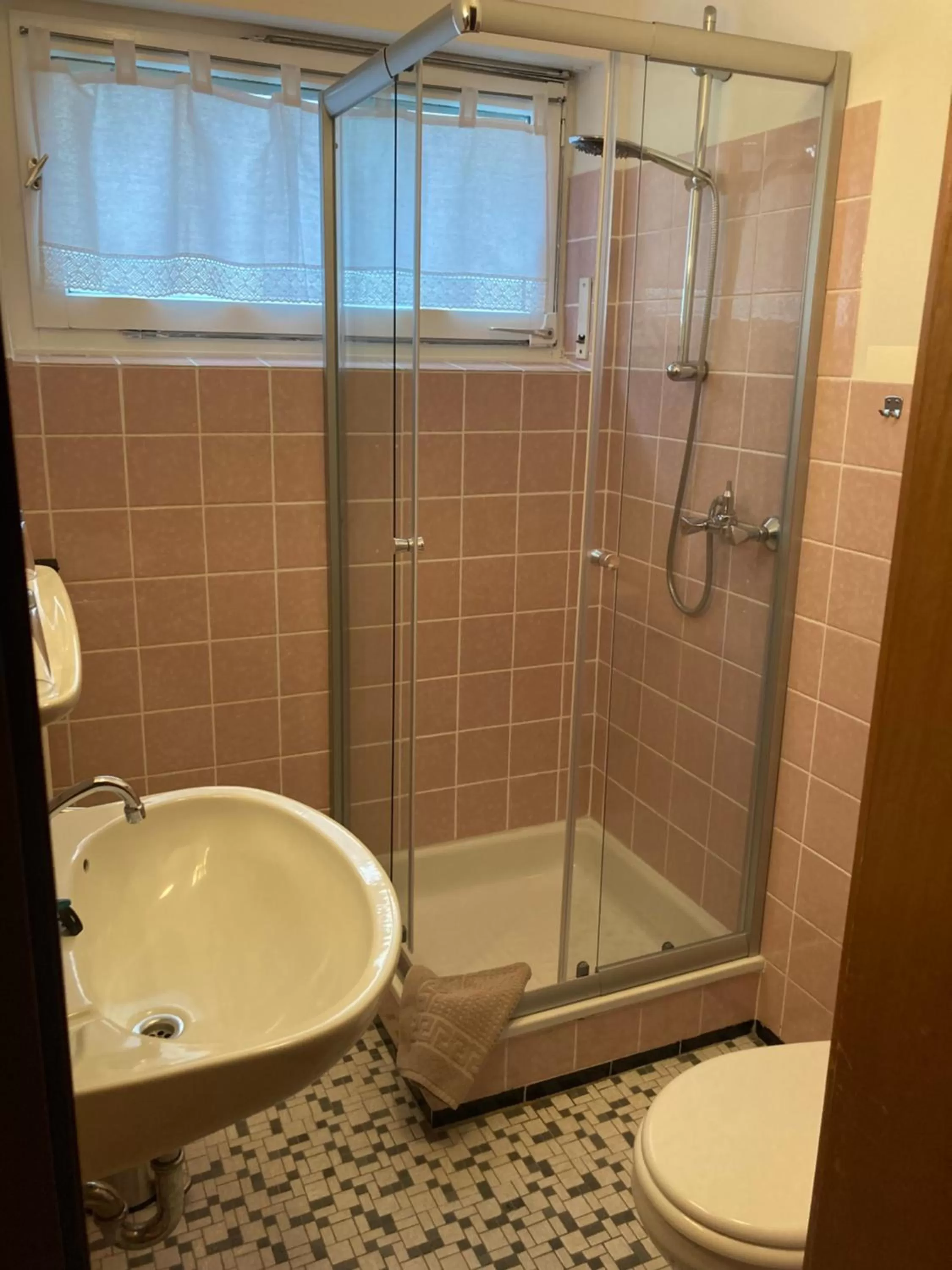 Bathroom in Bed & Breakfast Weisser Stein