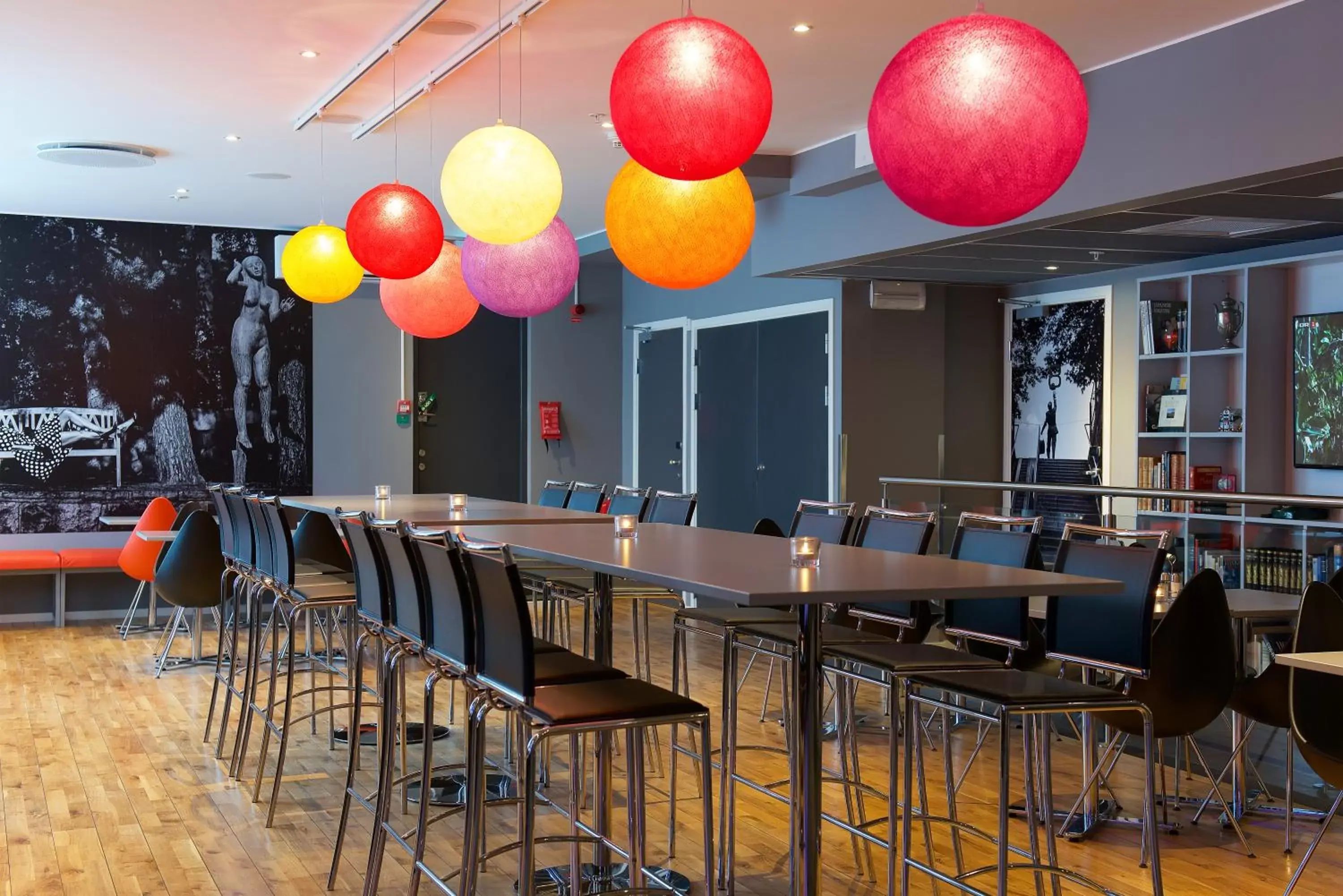 Restaurant/places to eat in Connect Hotel Kista