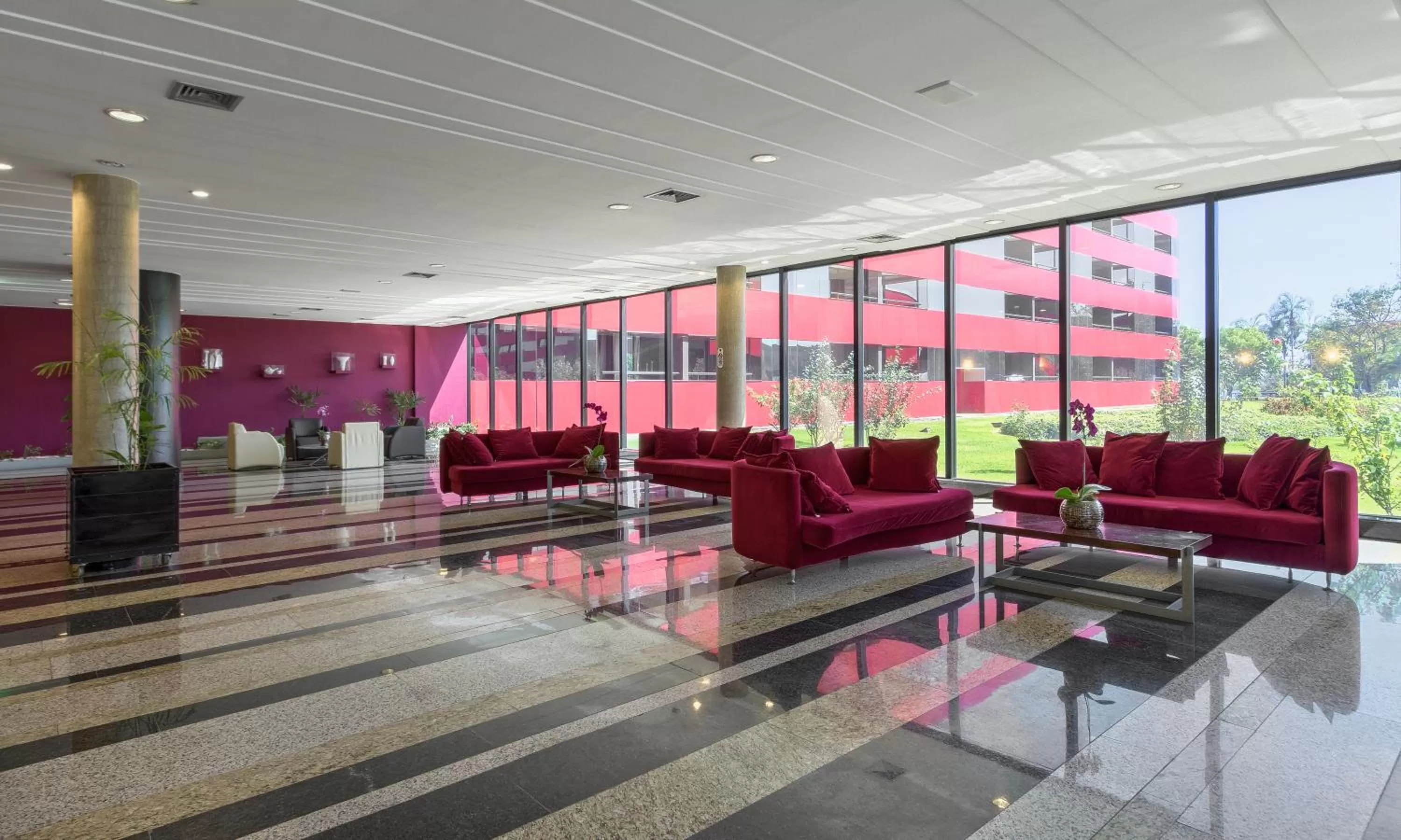 Lobby or reception in Golden Tulip Brasília Alvorada