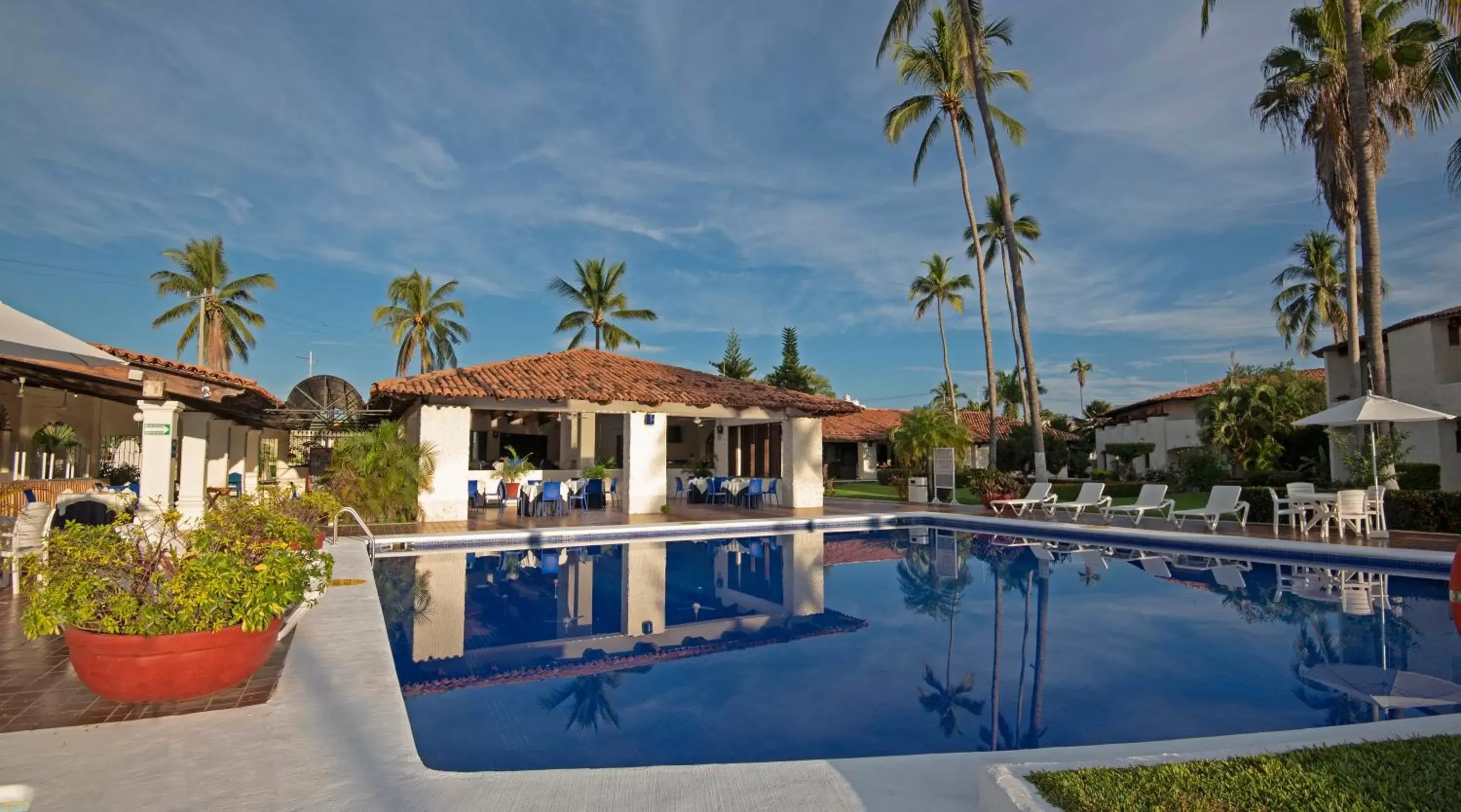 Swimming pool in Cabo Blanco Hotel and Marina Swimming pool in Cabo Blanco Hotel and Marina