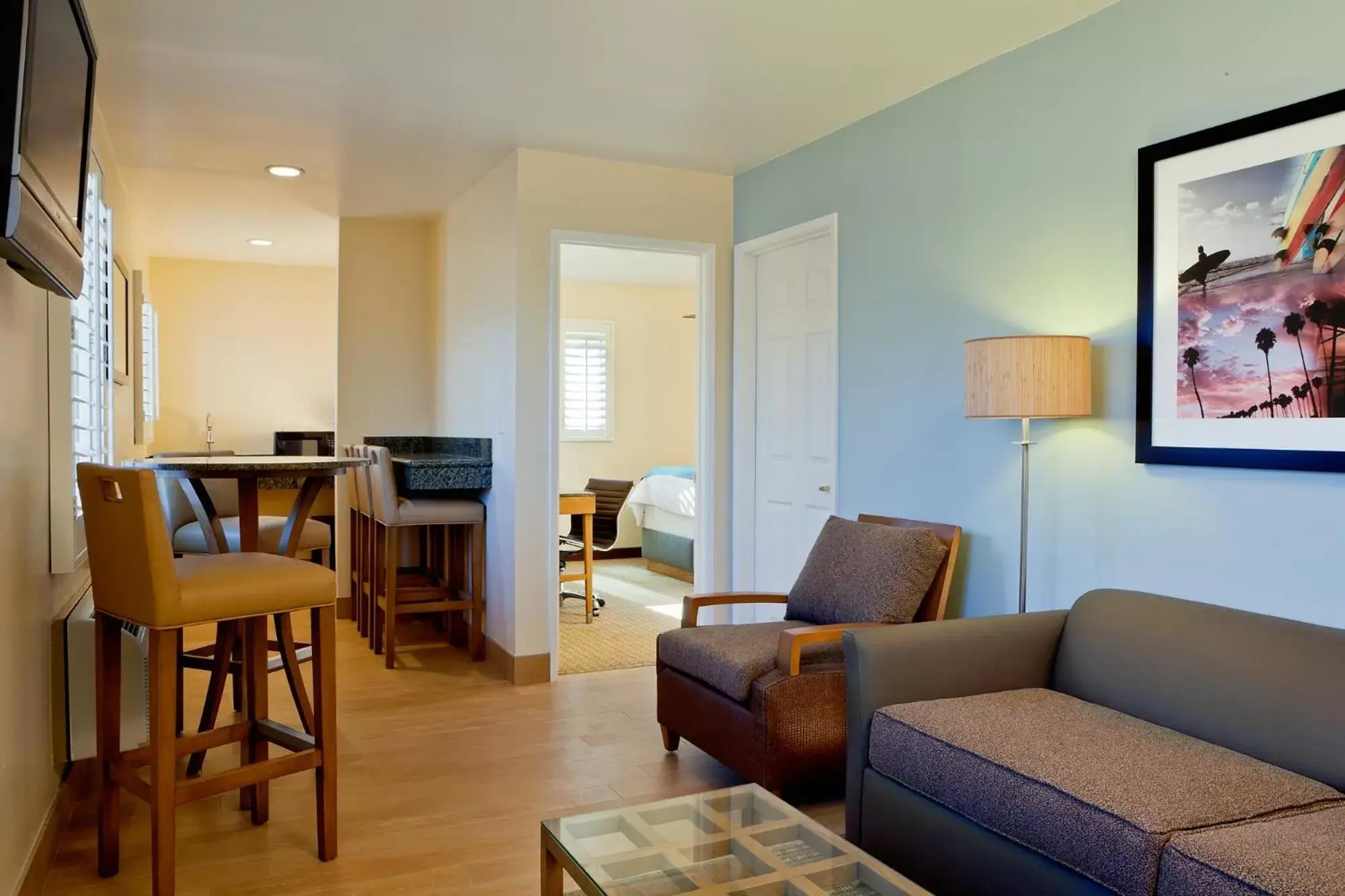 Photo of the whole room, Seating Area in PB Surf Beachside Inn