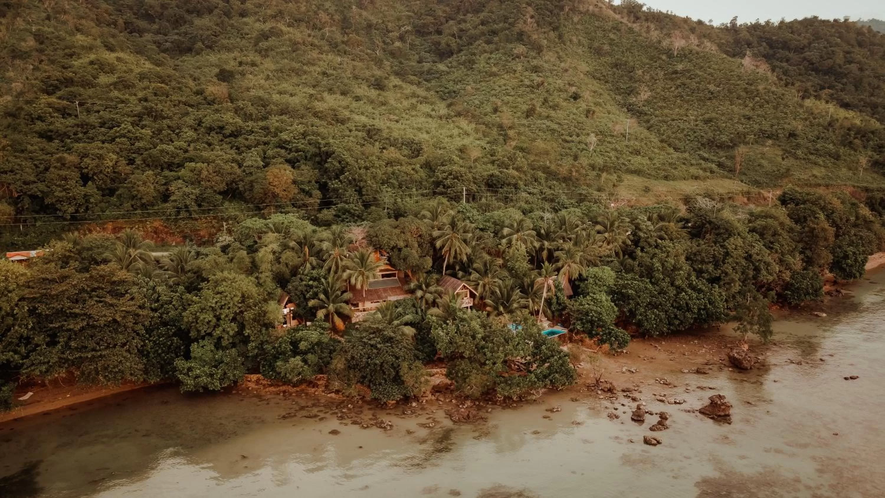 Property building in Cocovana Beach Resort