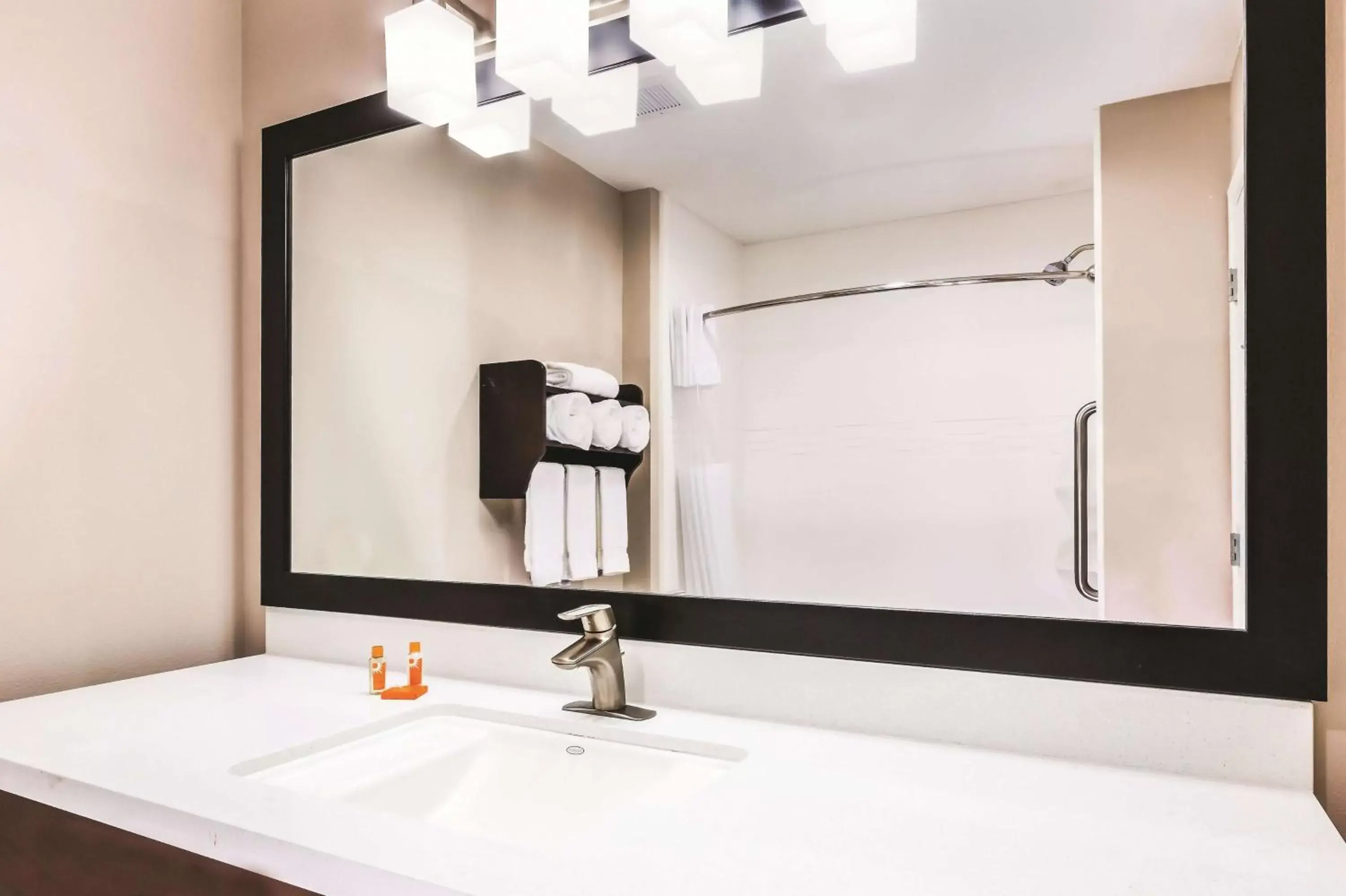 Photo of the whole room, Bathroom in La Quinta by Wyndham Rockport - Fulton