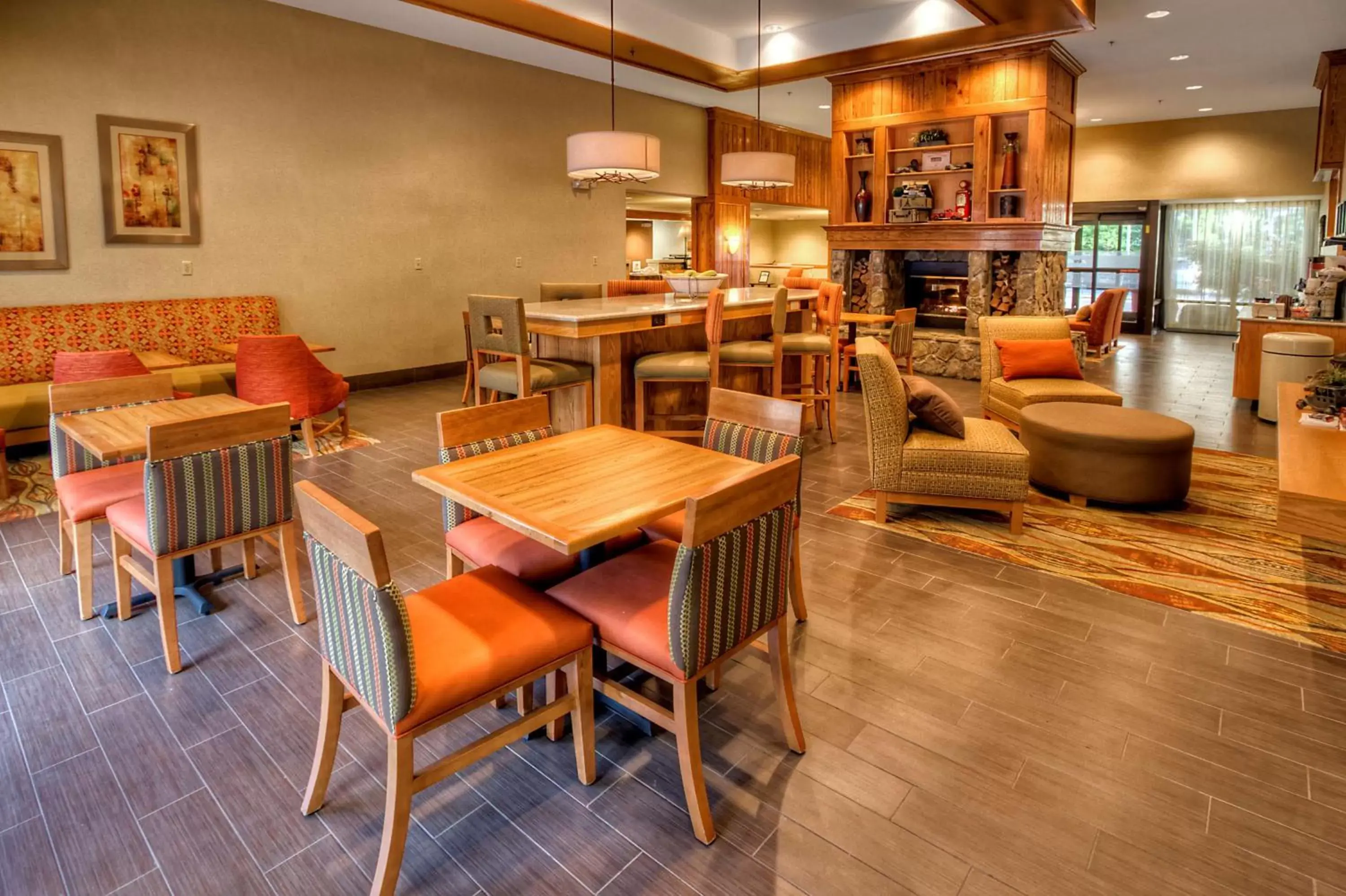 Lobby or reception, Restaurant/Places to Eat in Hampton Inn Franklin, NC