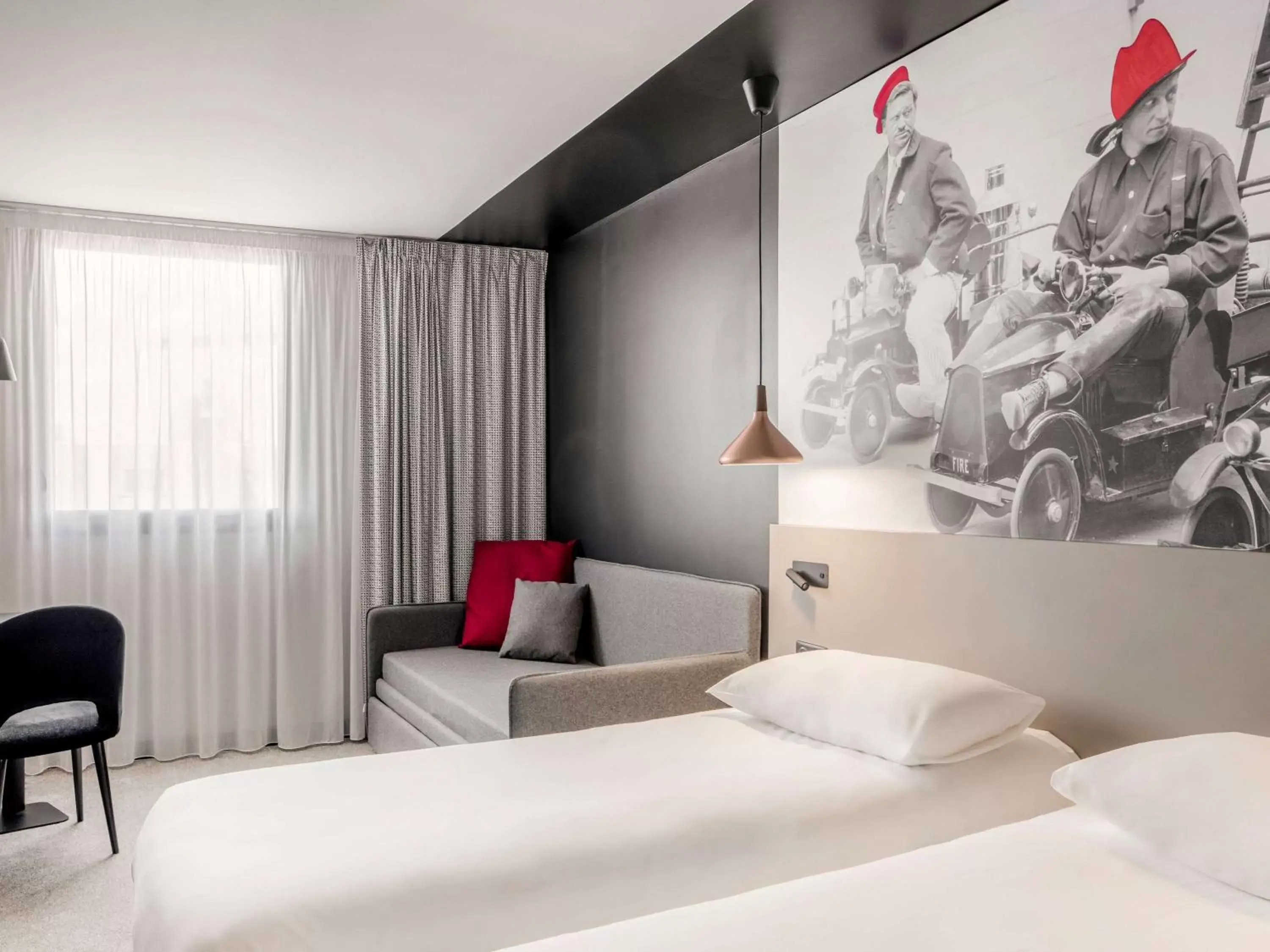 Photo of the whole room, Bed in ibis Le Mans Centre Gare Nord