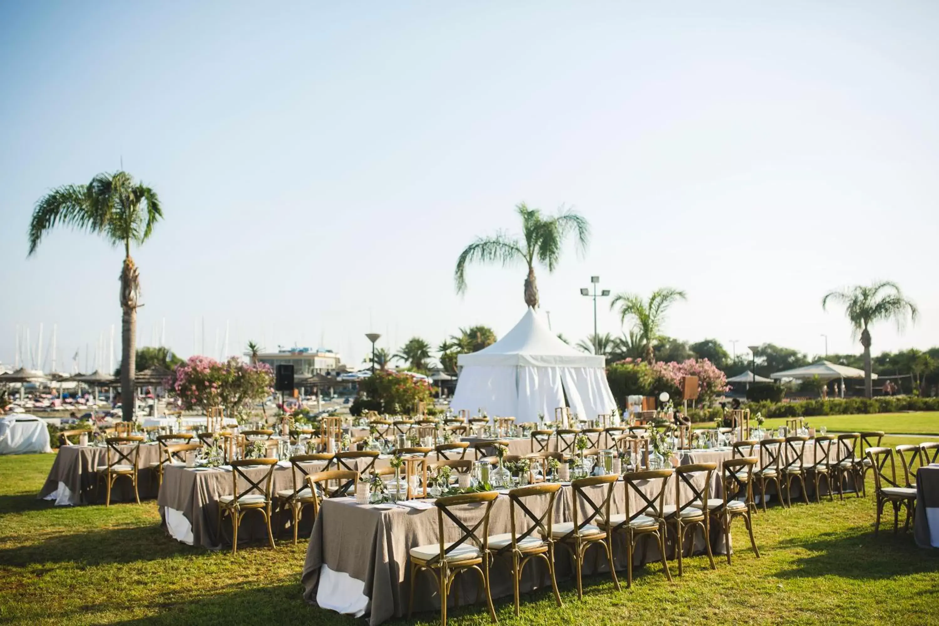 Banquet/Function facilities, Restaurant/Places to Eat in St Raphael Resort