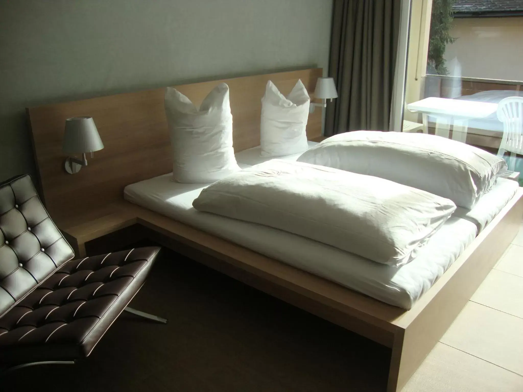 Bed in Hotel des Alpes