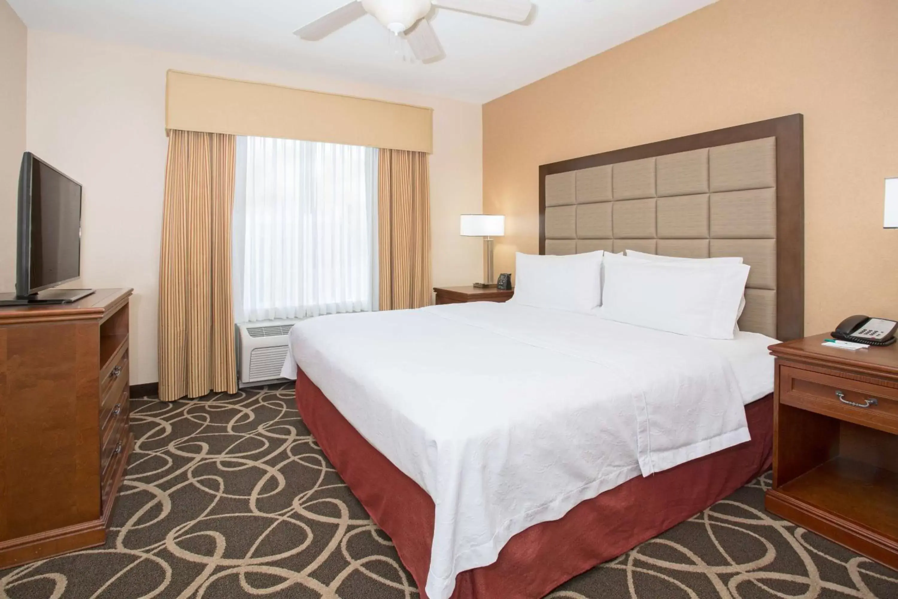 Bedroom, Bed in Homewood Suites by Hilton Yuma