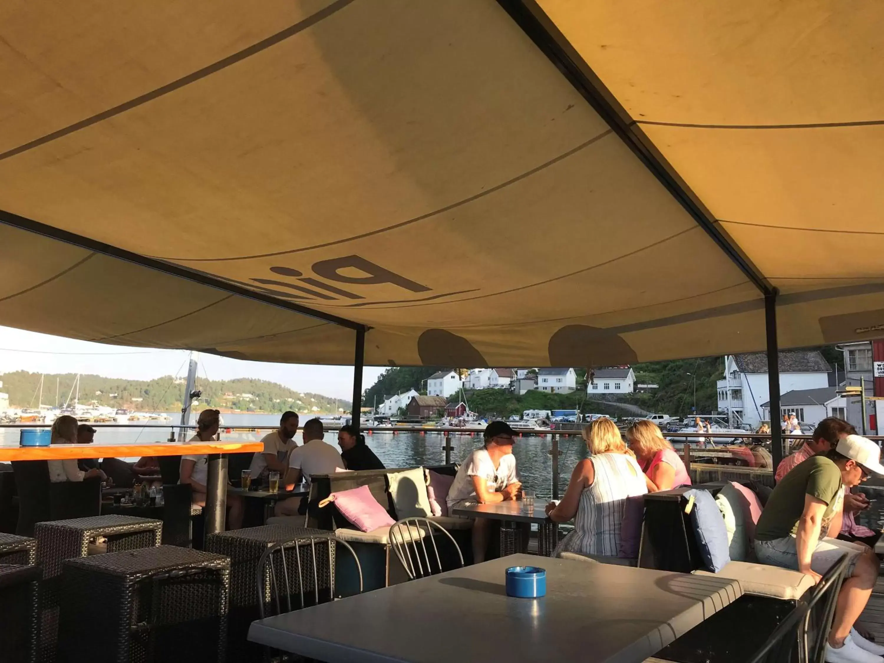 Patio, Restaurant/Places to Eat in Tvedestrand Fjordhotell - Unike Hoteller