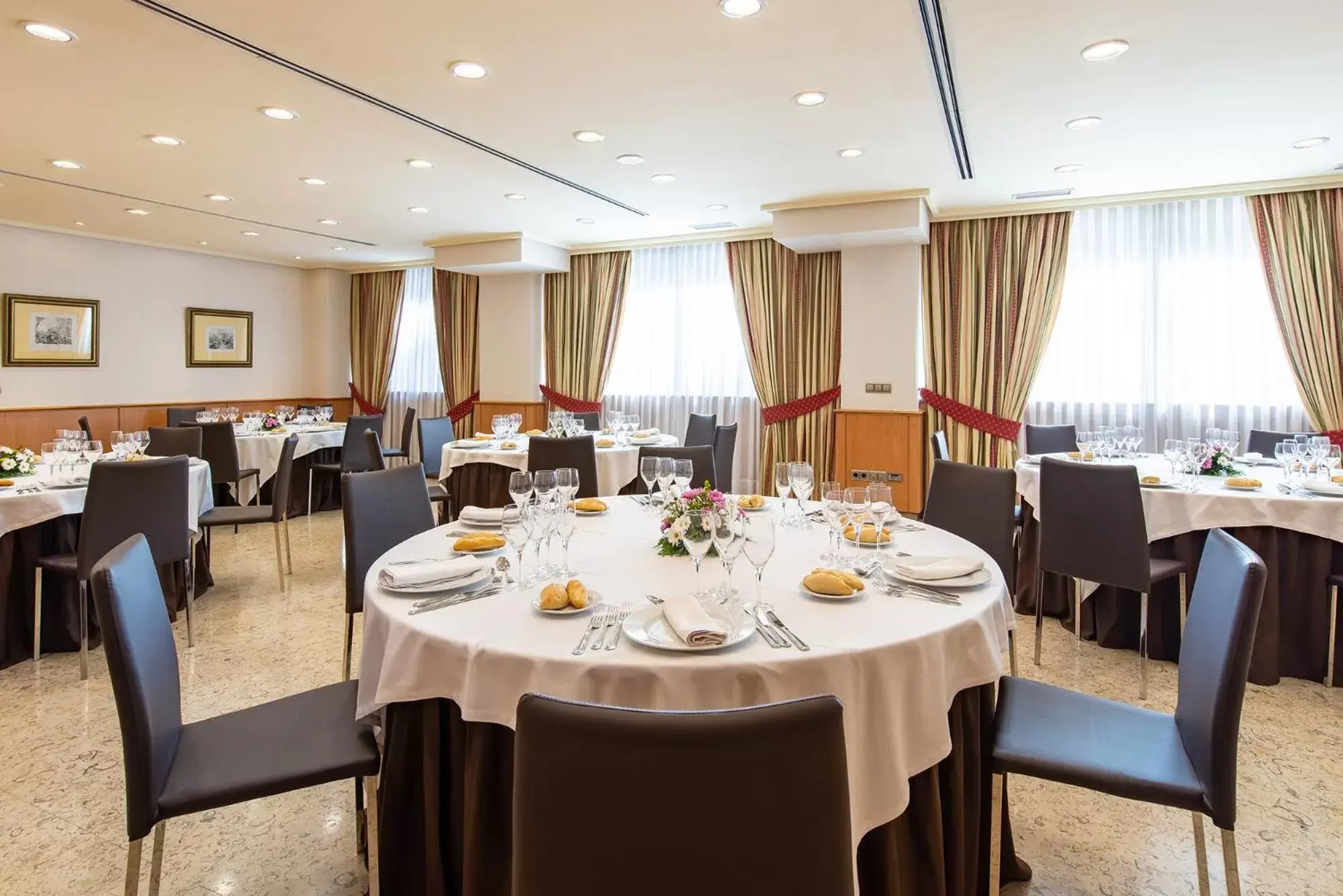 Meeting/conference room, Restaurant/Places to Eat in Hotel Praga