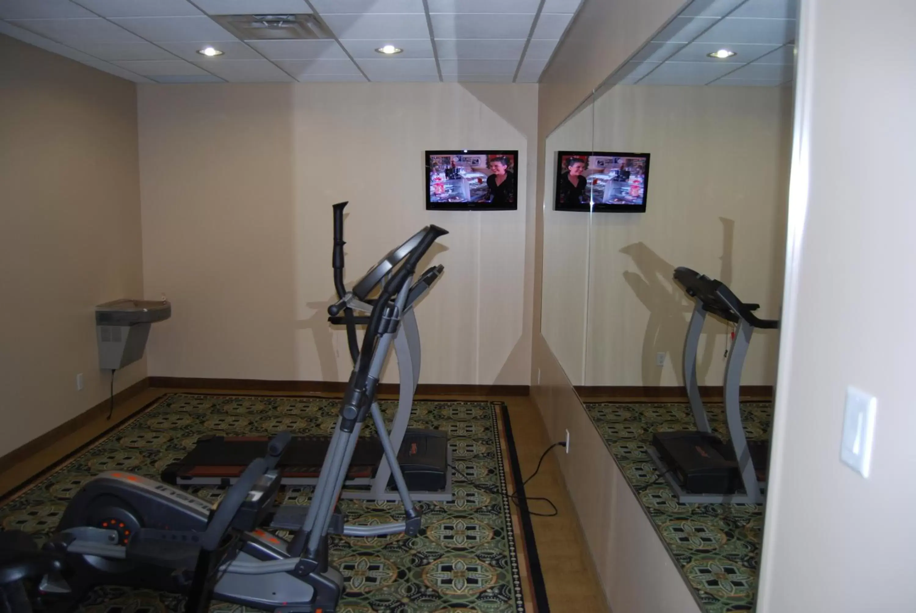 Fitness centre/facilities in Days Inn by Wyndham Brampton Fitness centre/facilities in Days Inn by Wyndham Brampton