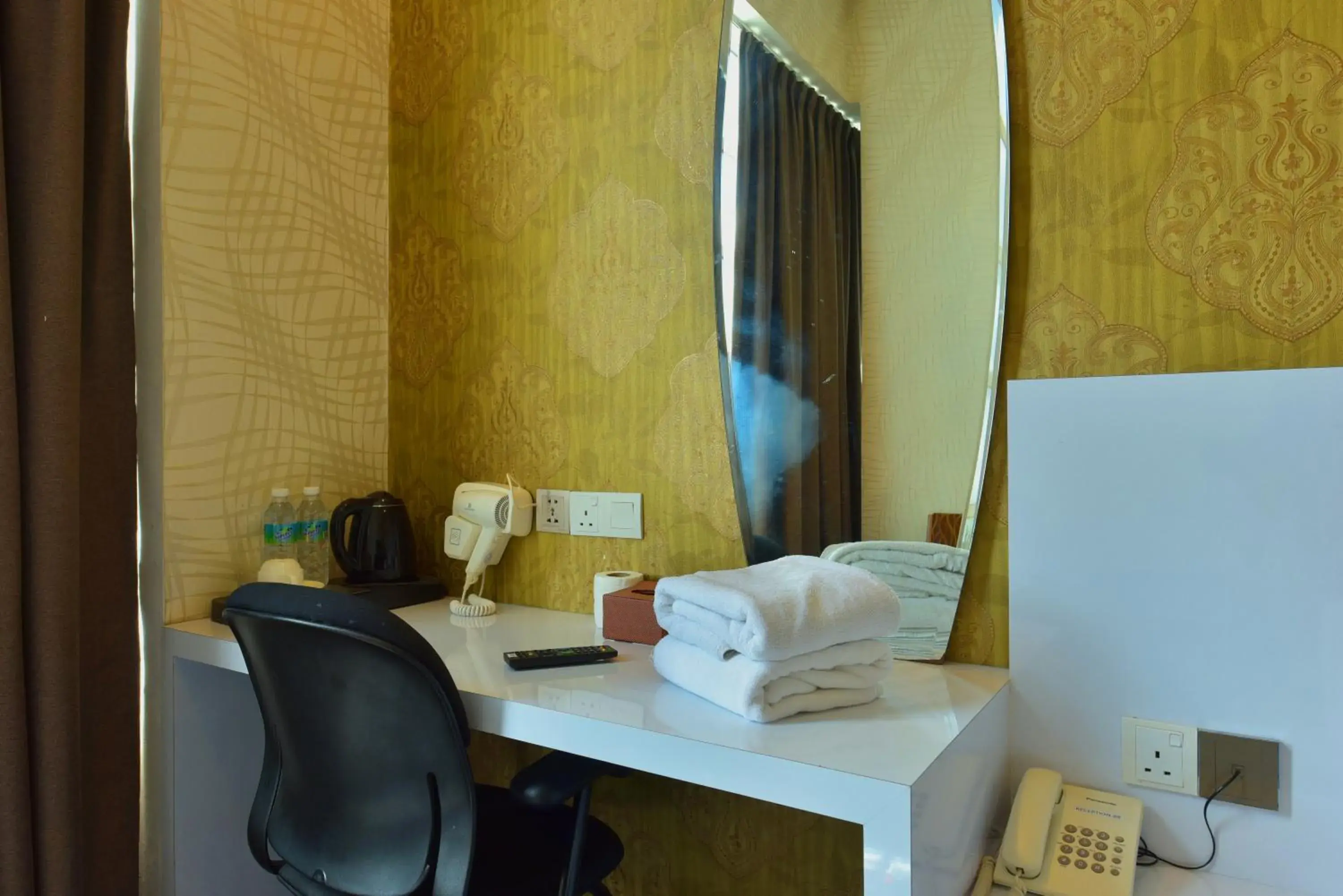 Deluxe King Room in Townhouse OAK Hotel Holmes Johor Jaya Deluxe King Room in Townhouse OAK Hotel Holmes Johor Jaya