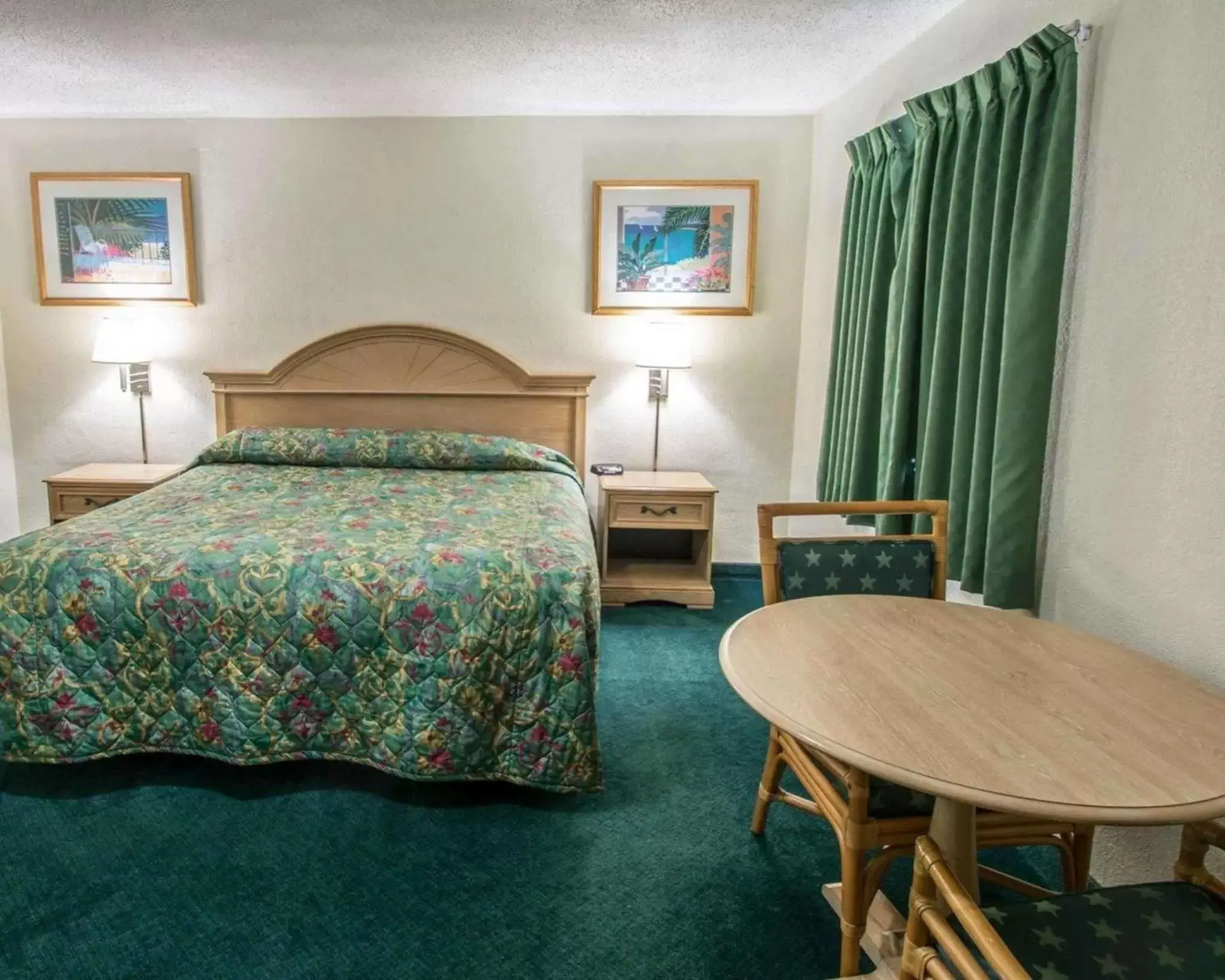 Photo of the whole room, Bed in Rodeway Inn Fort Pierce US Highway 1