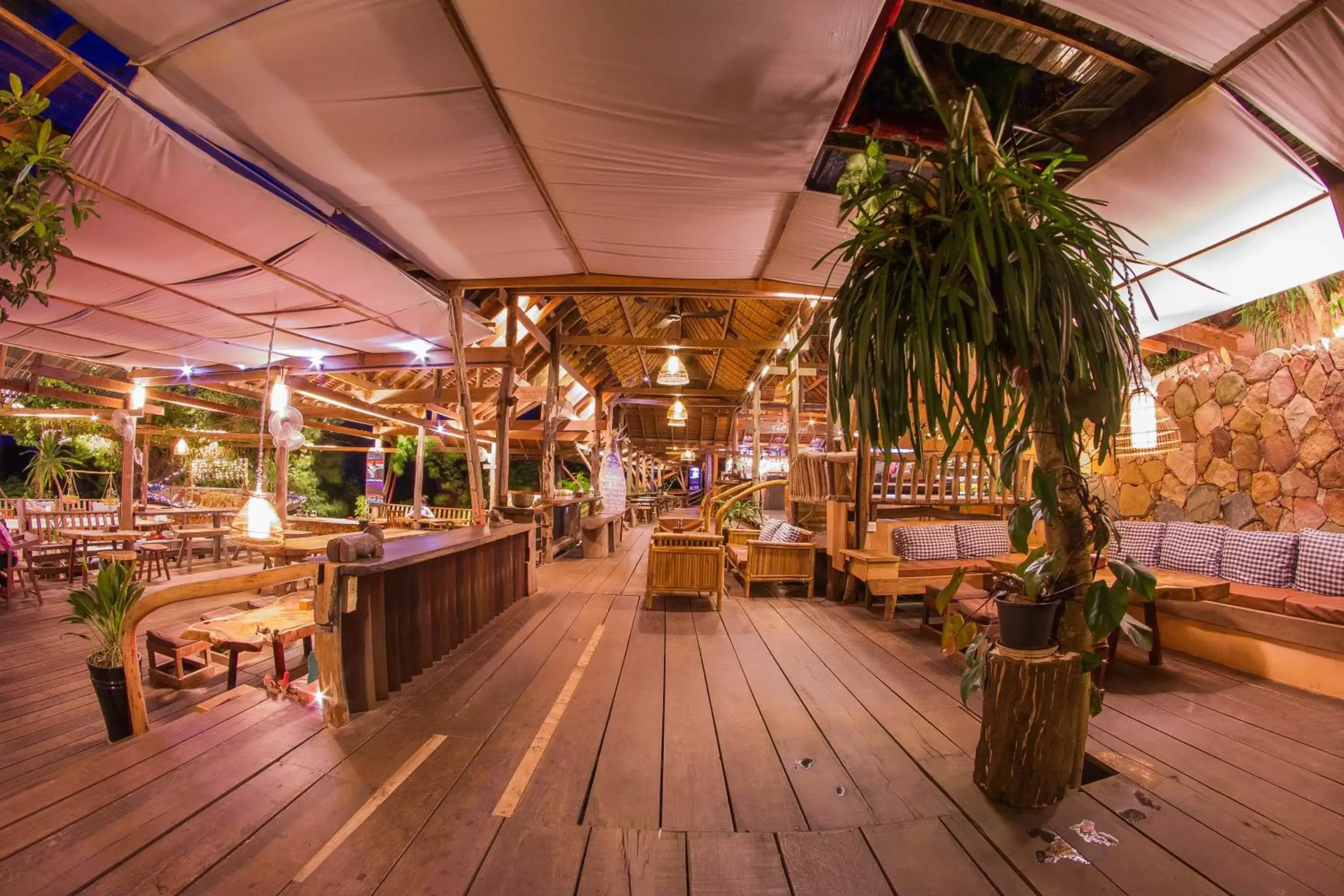 Restaurant/places to eat in Veranda Natural Resort Restaurant/places to eat in Veranda Natural Resort