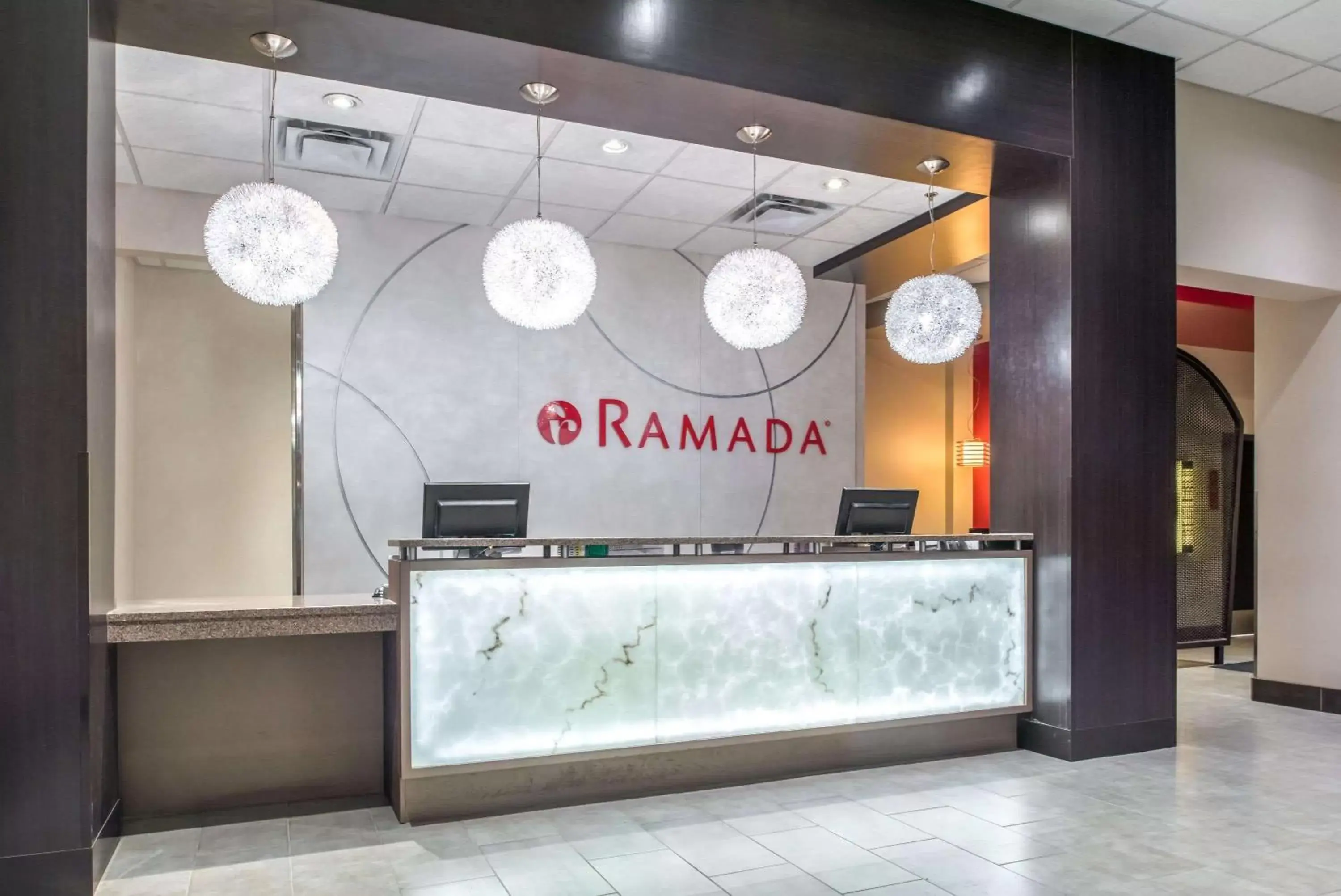 Lobby or reception, Lobby/Reception in Ramada by Wyndham Saskatoon