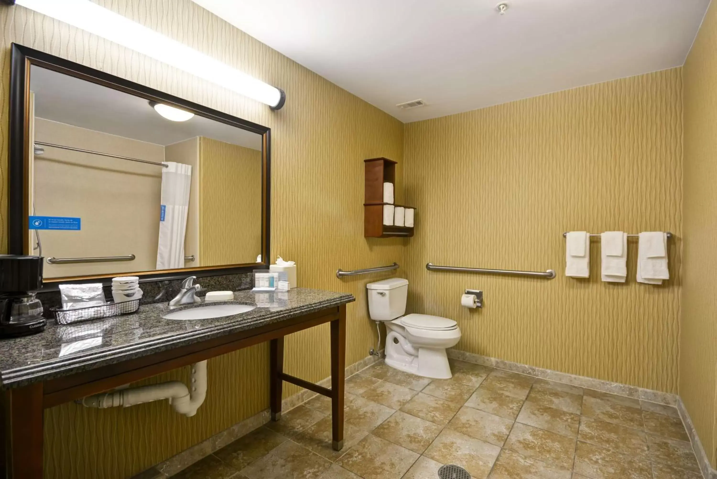 Bed, Bathroom in Hampton Inn & Suites Brenham