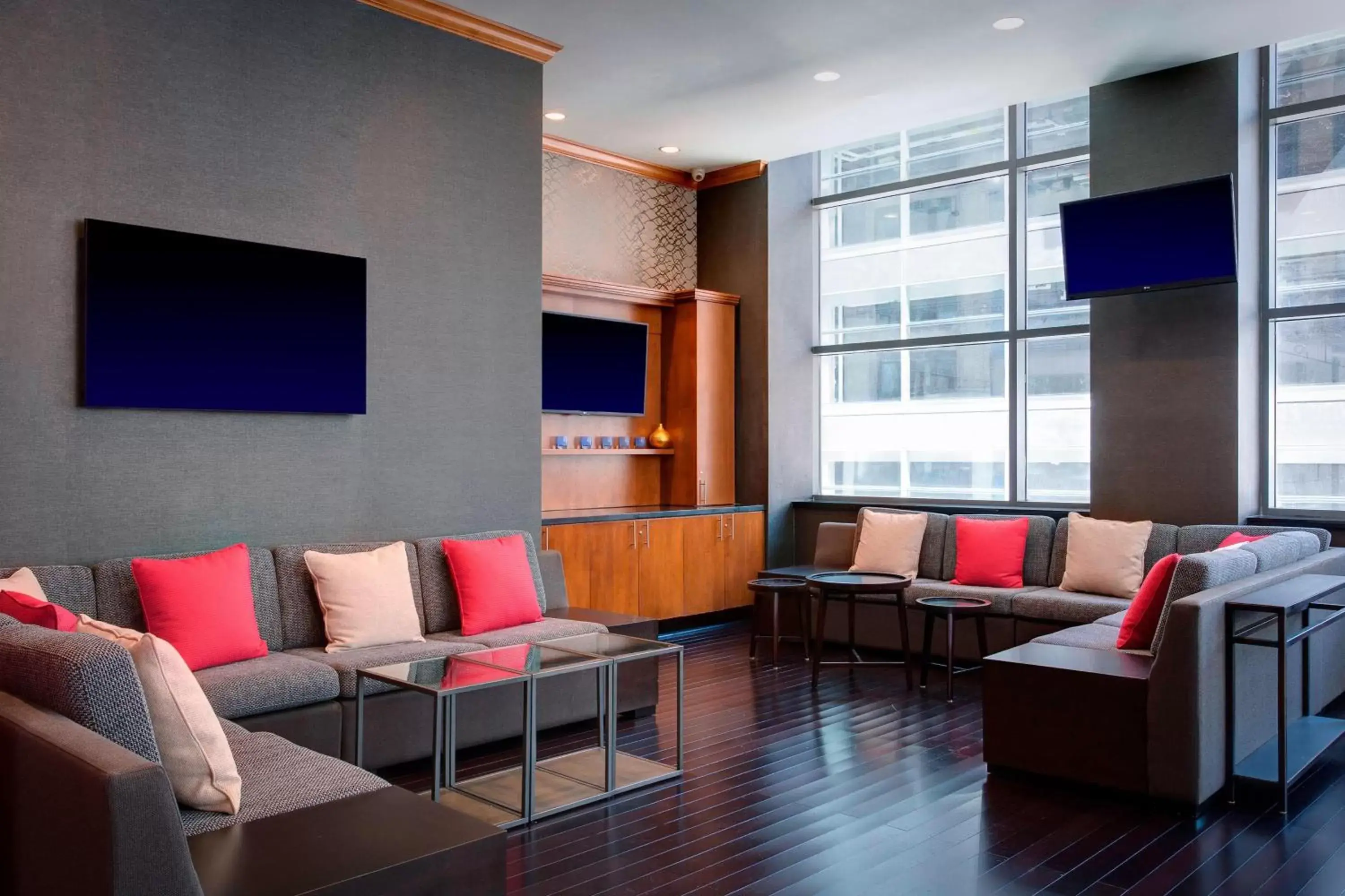 Lounge or bar, Seating Area in Residence Inn by Marriott New York Manhattan/Times Square