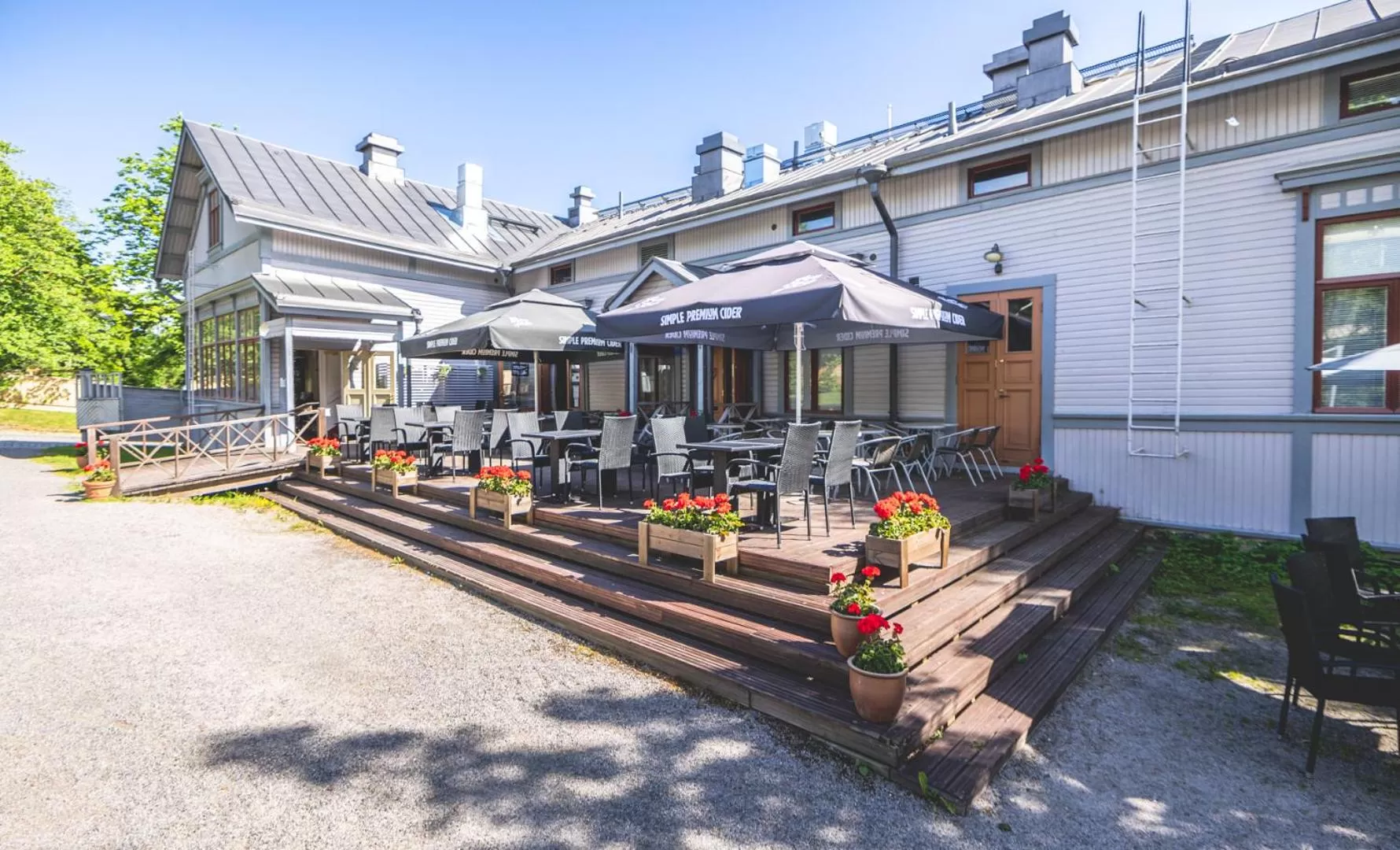 Cafe-Restaurant & Hotel Saima