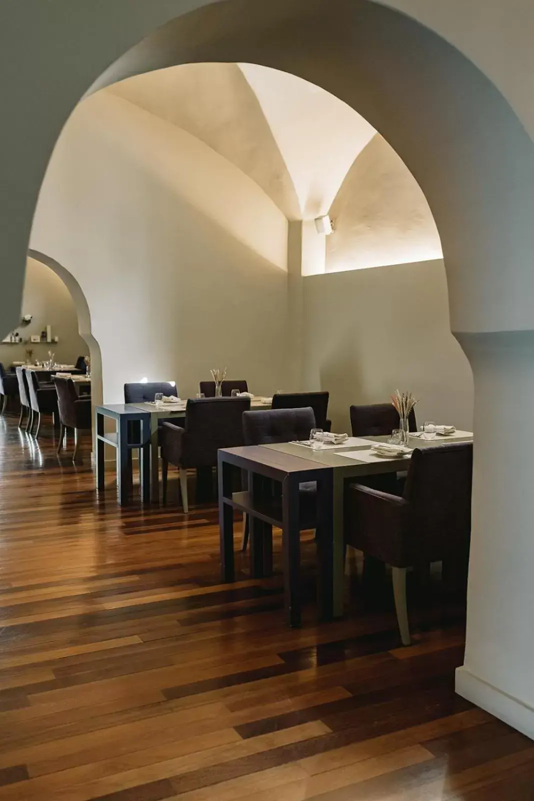 Restaurant/Places to Eat in M'Ar De Ar Aqueduto