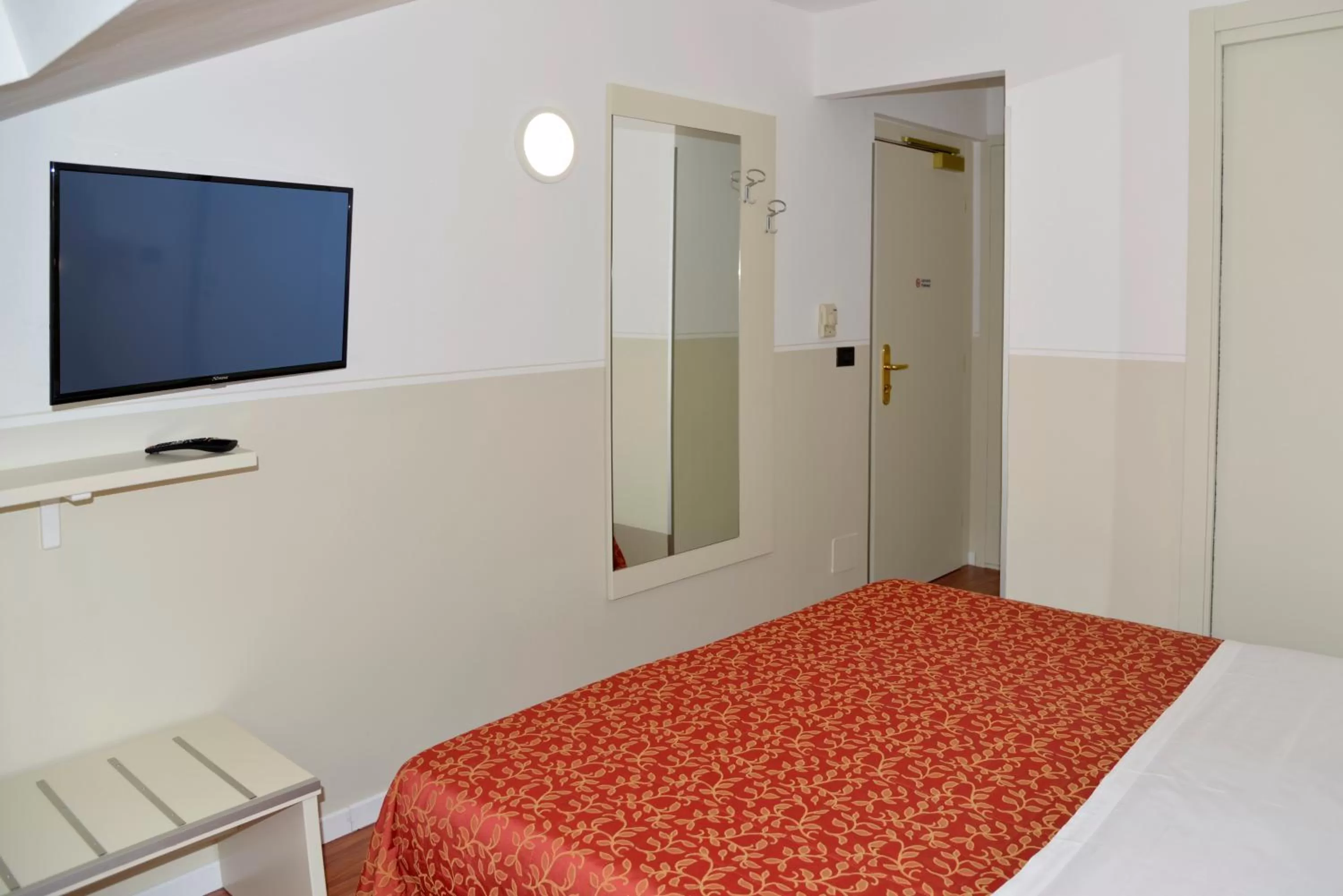 TV and multimedia, Bed in Hotel Amadeus E Teatro