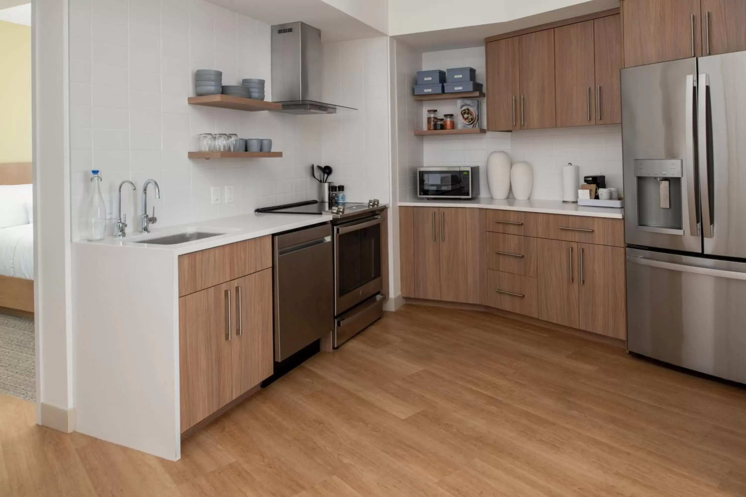 Kitchen or kitchenette, Kitchen/Kitchenette in Element San Jose Milpitas