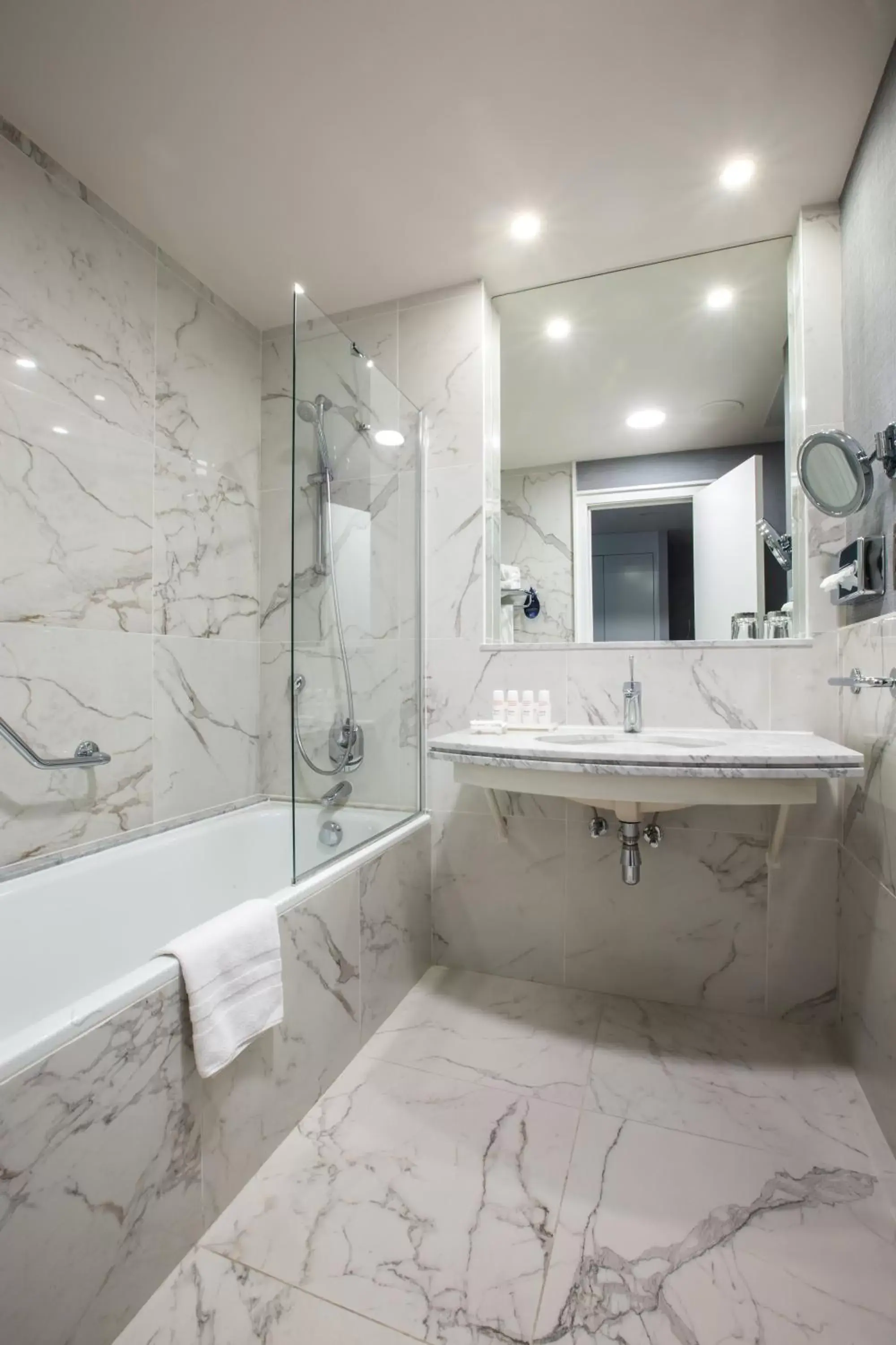 Photo of the whole room, Bathroom in Radisson BLU Astrid Hotel, Antwerp