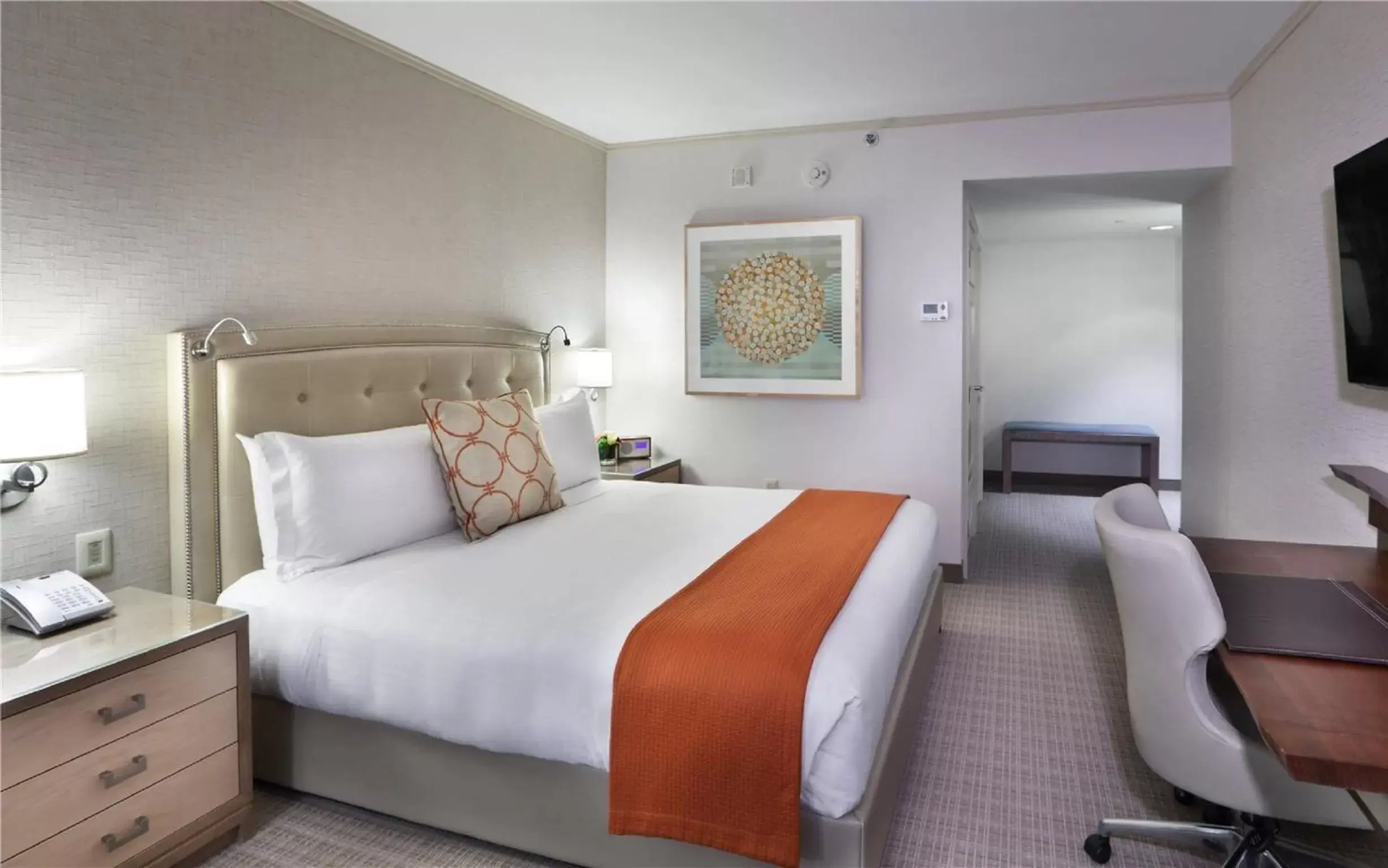 Photo of the whole room, Bed in Seaport Hotel® Boston