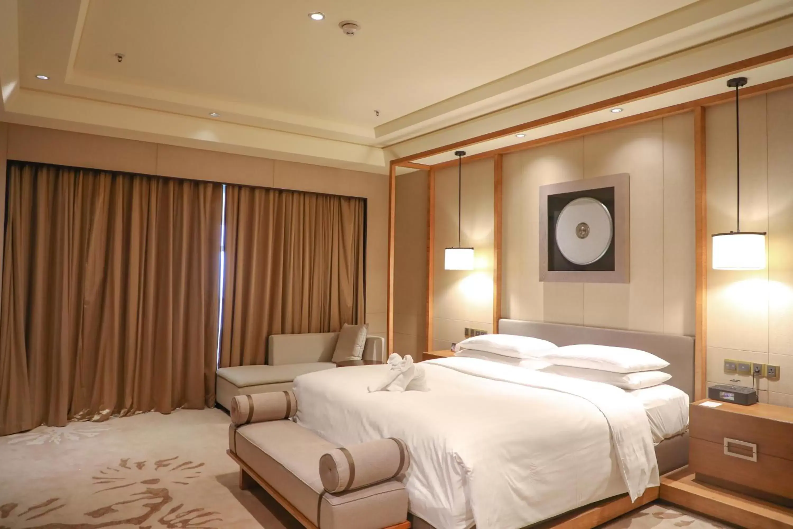 Bed in Haikou Marriott Hotel