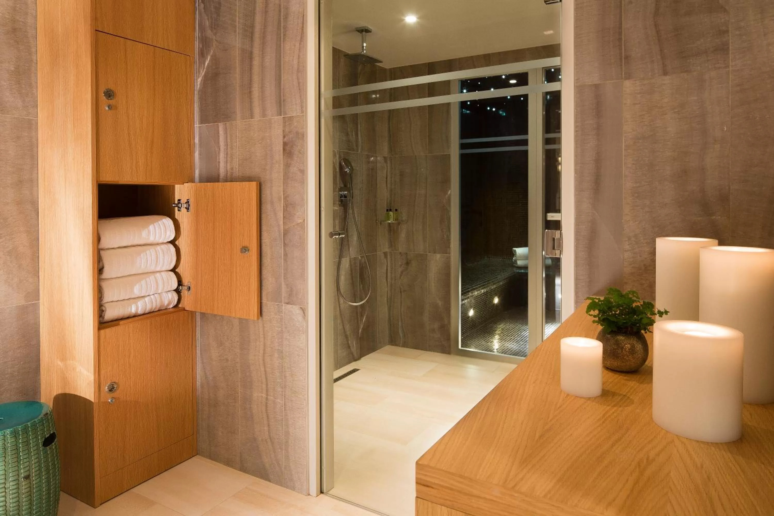 Steam room in Hotel Monge