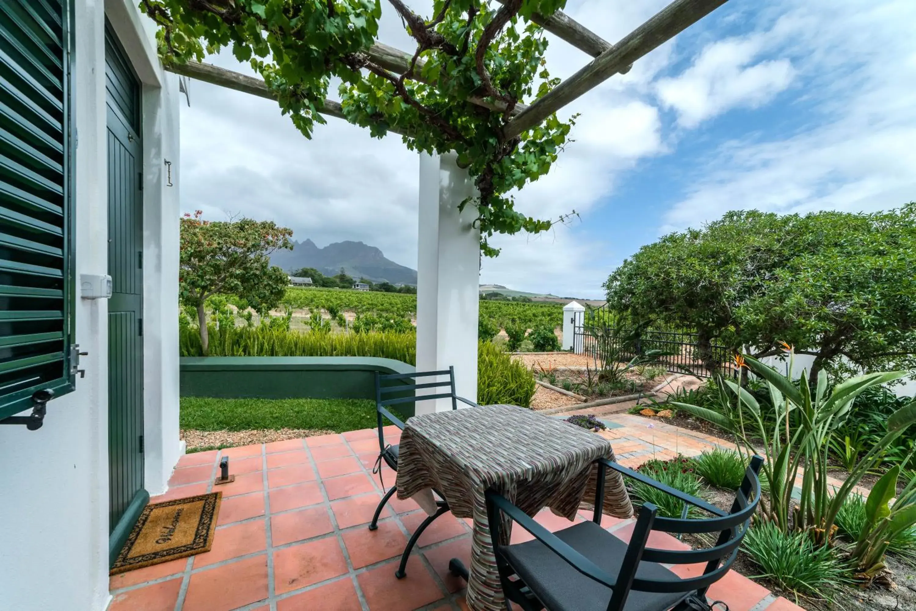 Patio, Balcony/Terrace in Eikendal Lodge