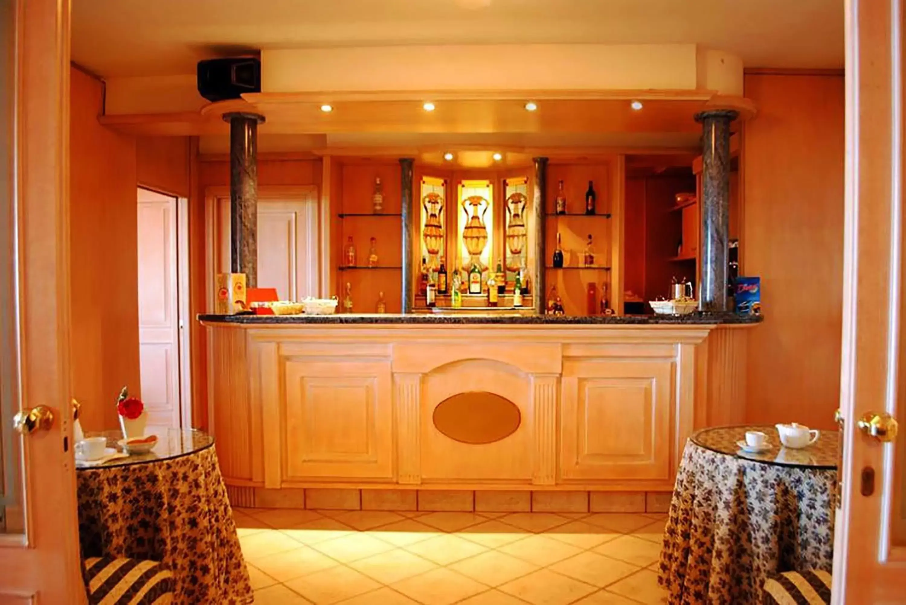 Lounge or bar in Toscana Wellness Resort