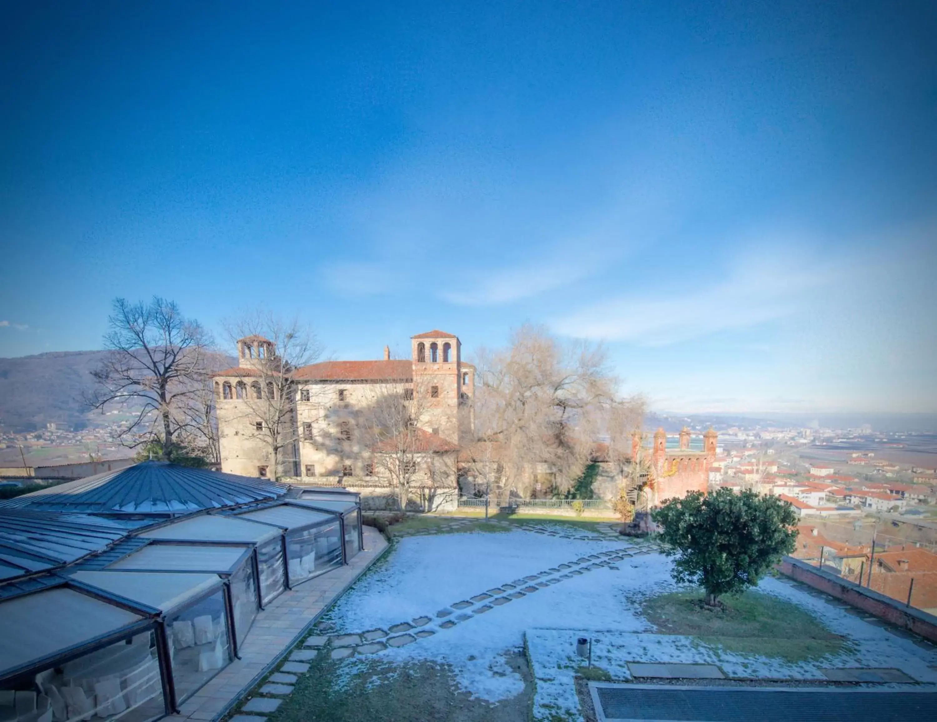 Garden view, Pool View in Castello Rosso