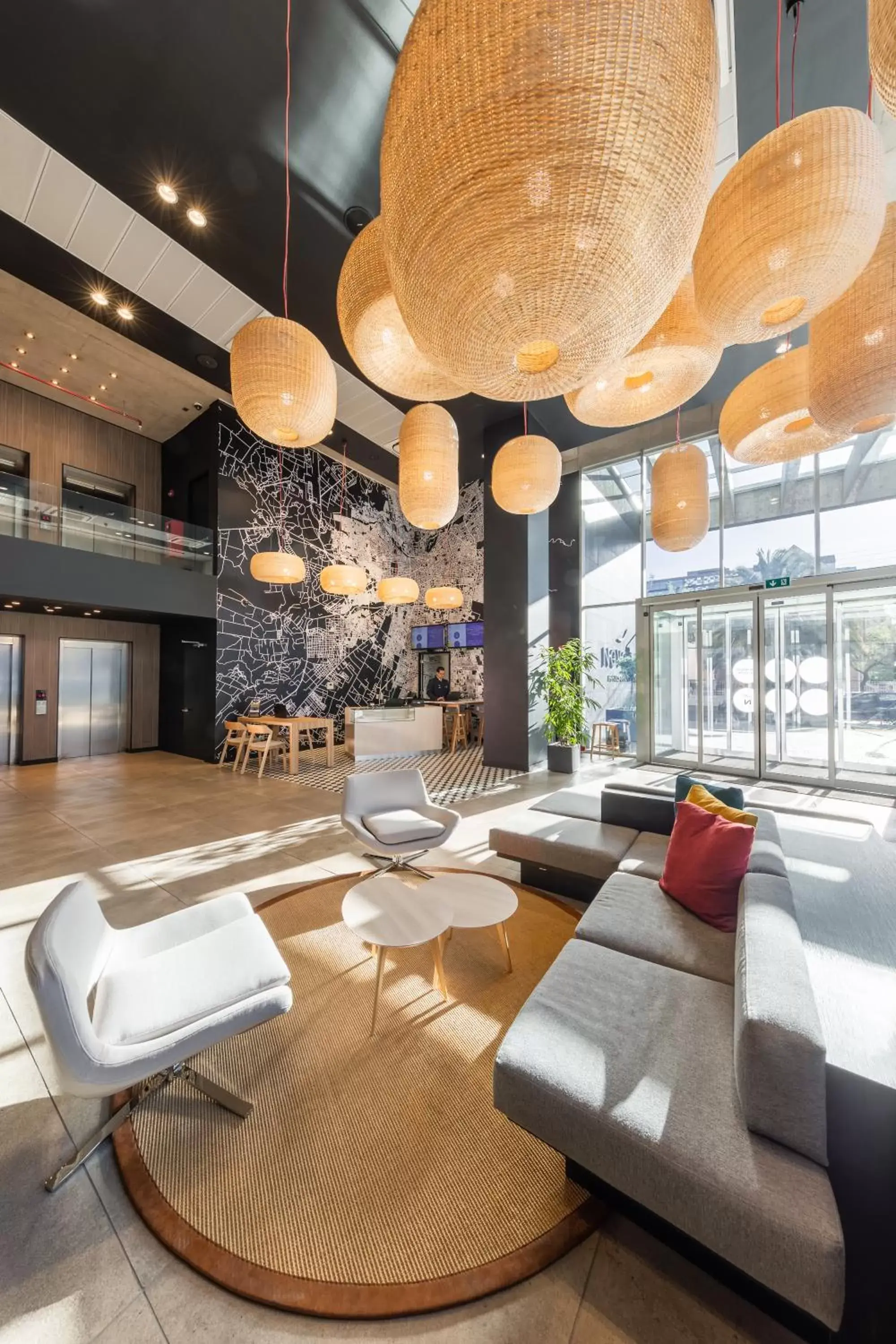 Lobby or reception in Novotel Santiago Providencia