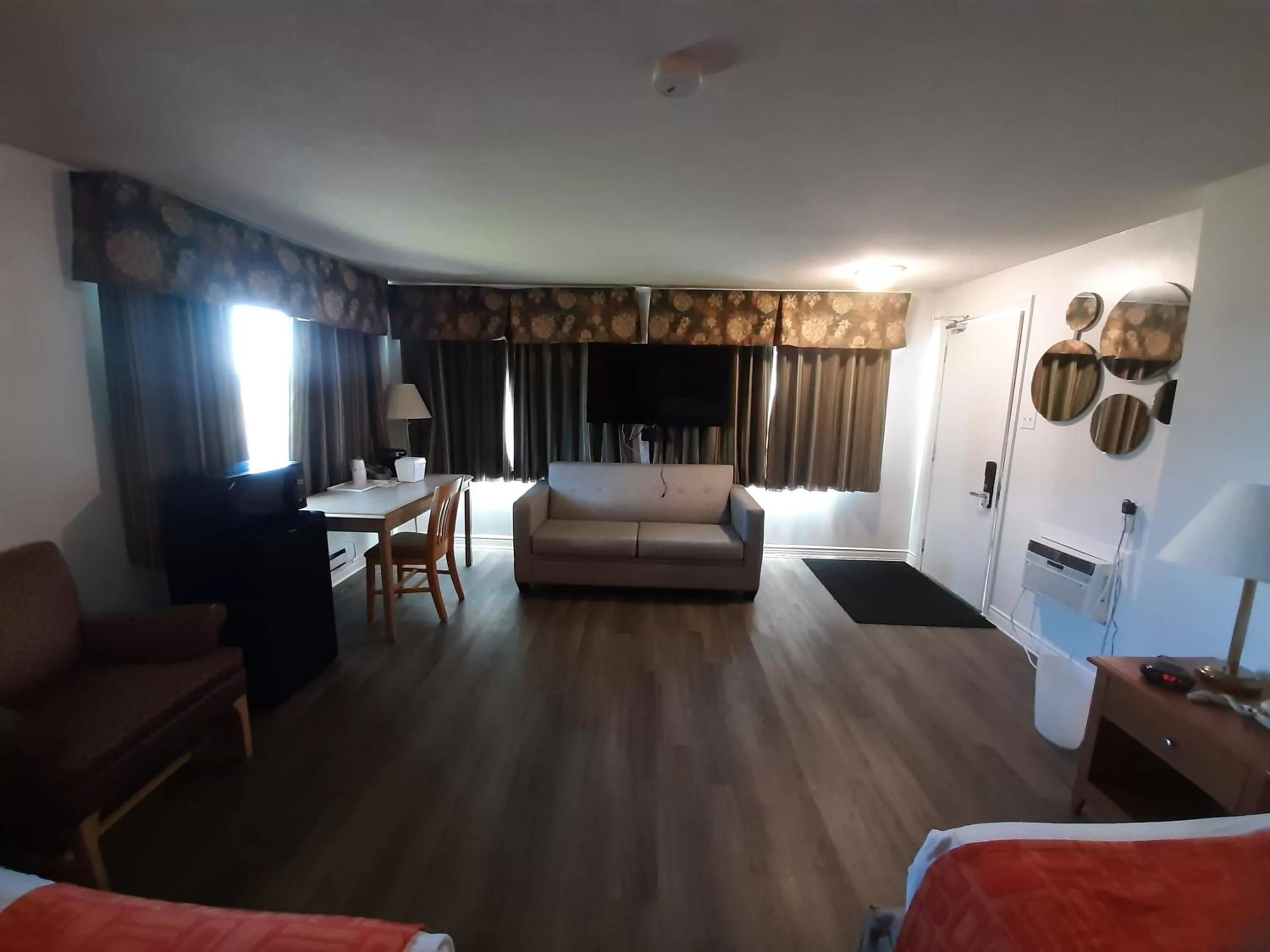 Bedroom, Bed in Howard Johnson by Wyndham Woodstock NB