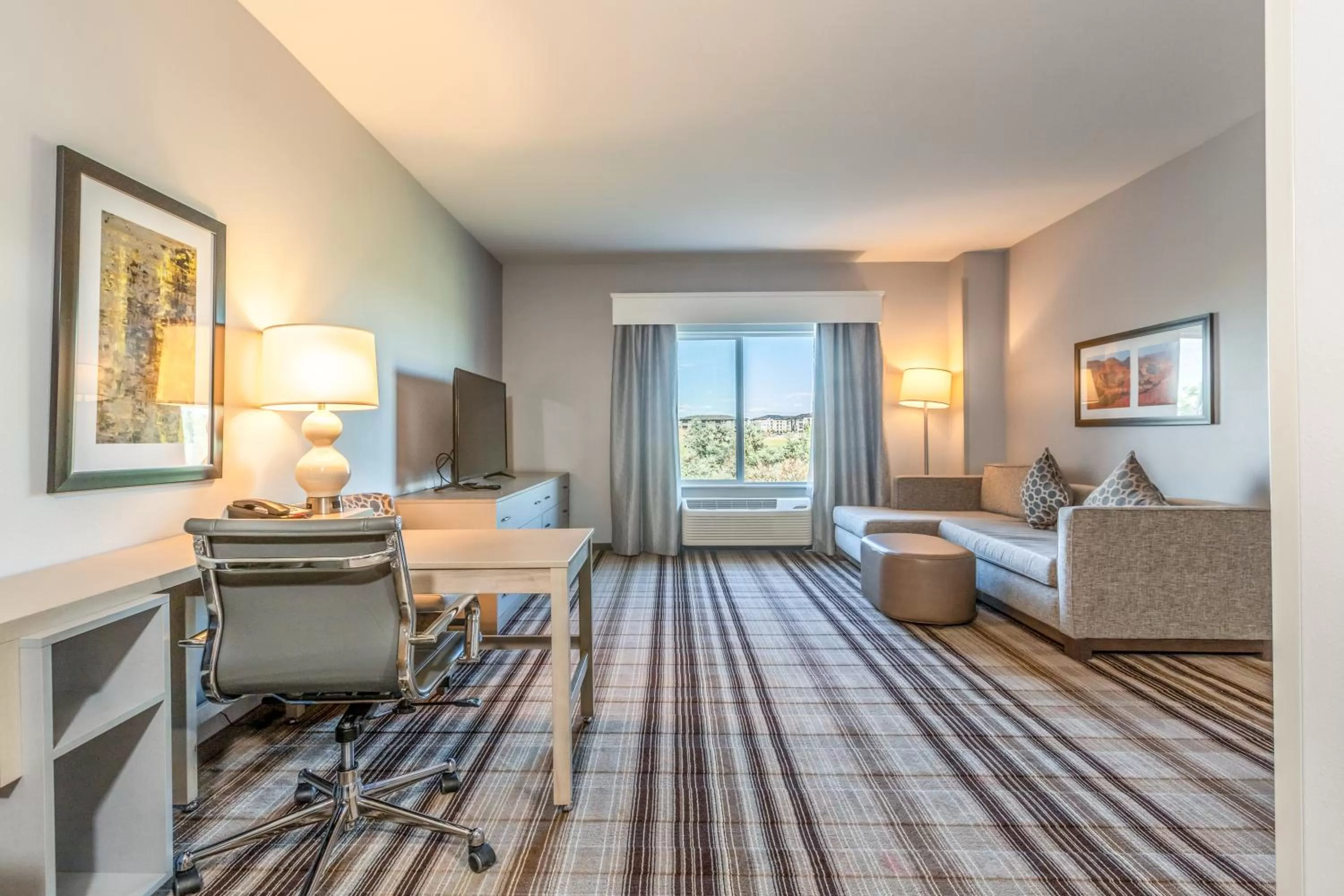 TV and multimedia in Hawthorn Extended Stay by Wyndham Loveland