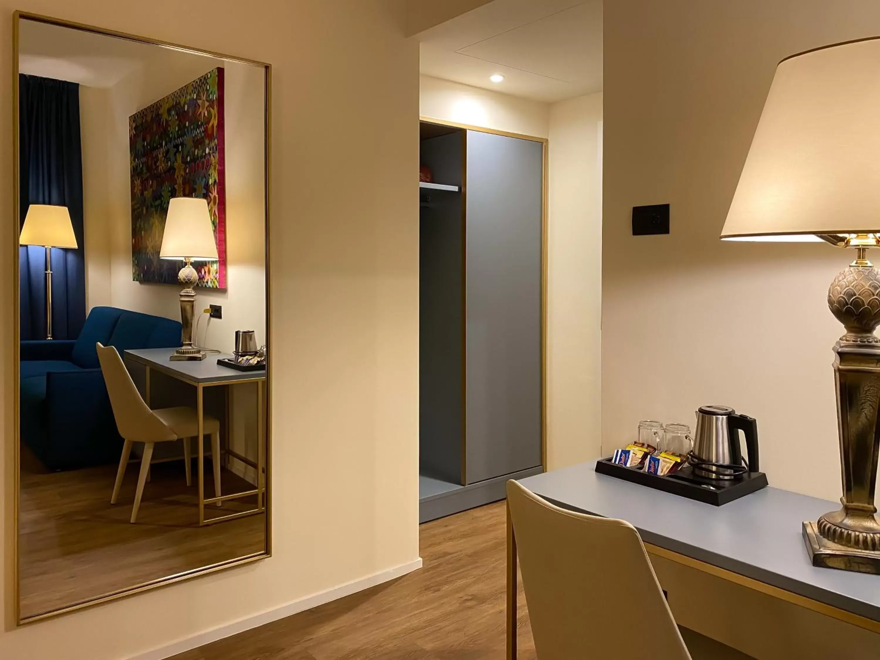 Coffee/tea facilities, Kitchen/Kitchenette in Hotel Rovereto