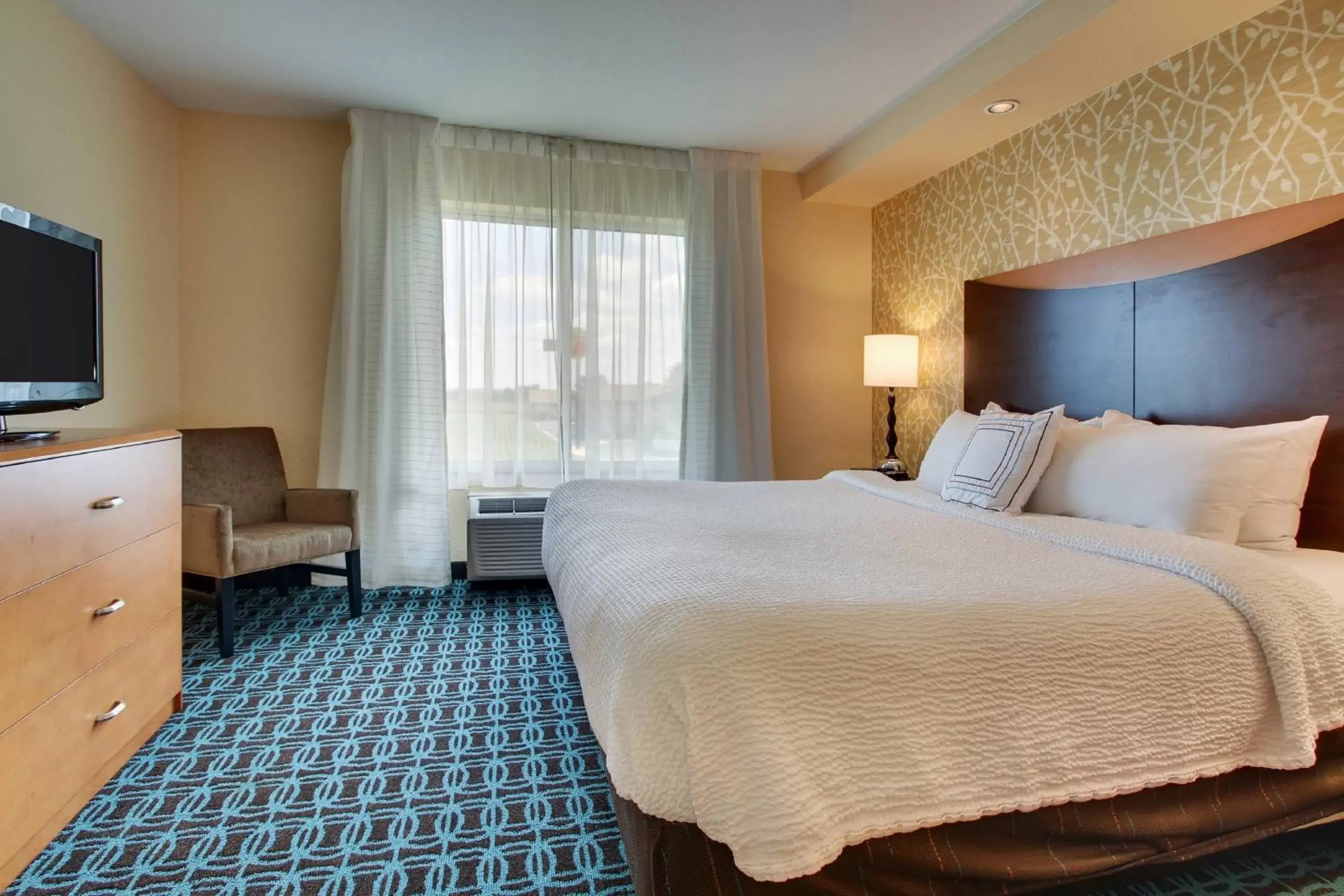 Bedroom, Bed in Fairfield Inn & Suites by Marriott Ottawa Starved Rock Area