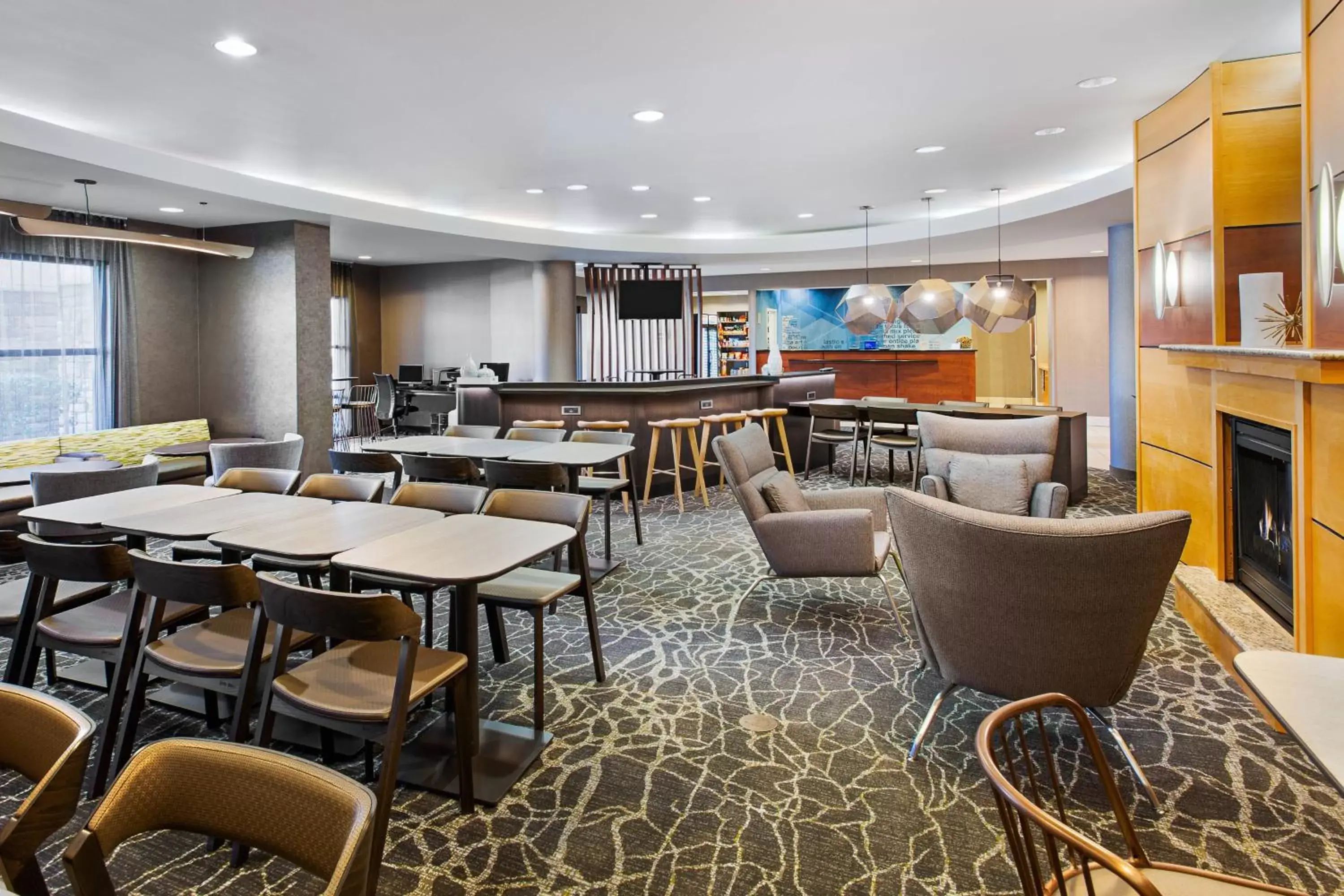 Lobby or reception, Restaurant/Places to Eat in SpringHill Suites by Marriott Wheeling Triadelphia Area