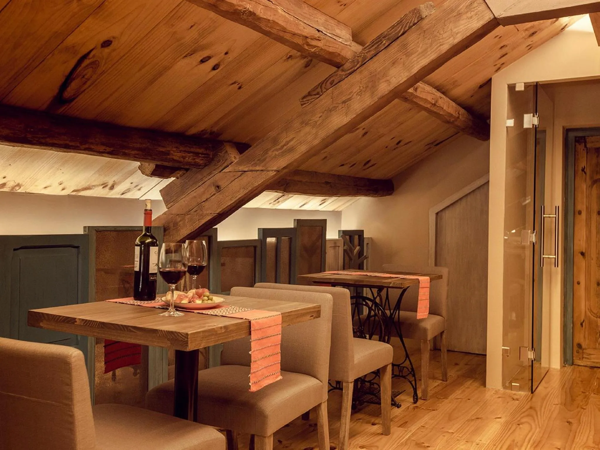 Restaurant/places to eat in Casa Lum