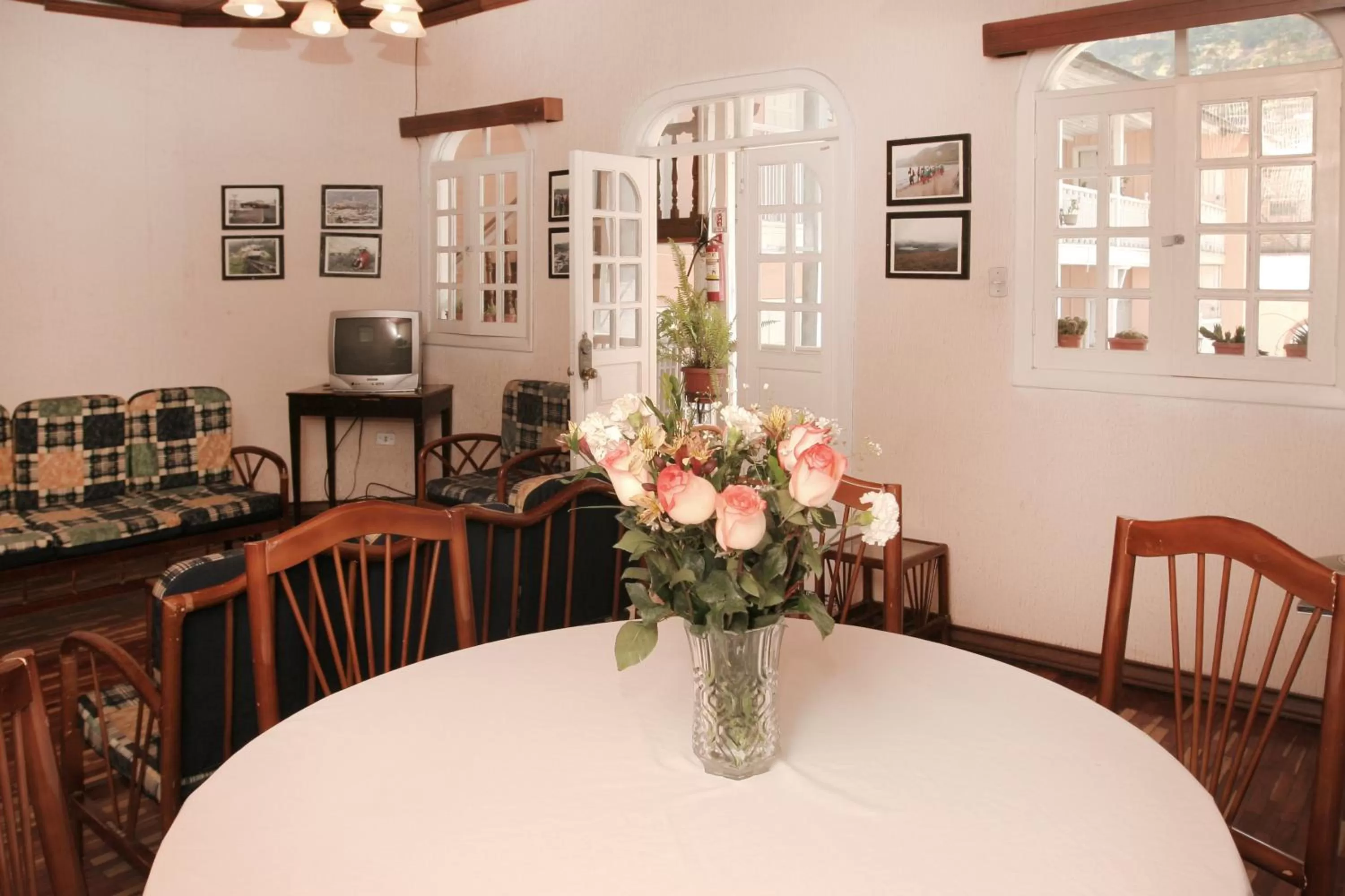 Restaurant/places to eat in Hotel Europa